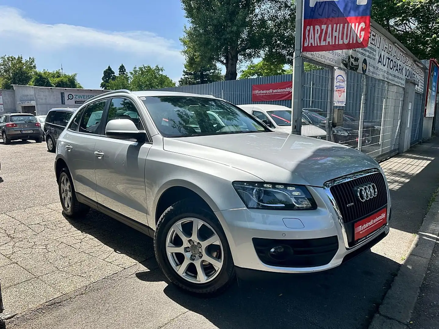 Audi Q5 2,0 TFSI quattro S-tronic *SEHR GEPFLEGT*AUTOMA... Silber - 2