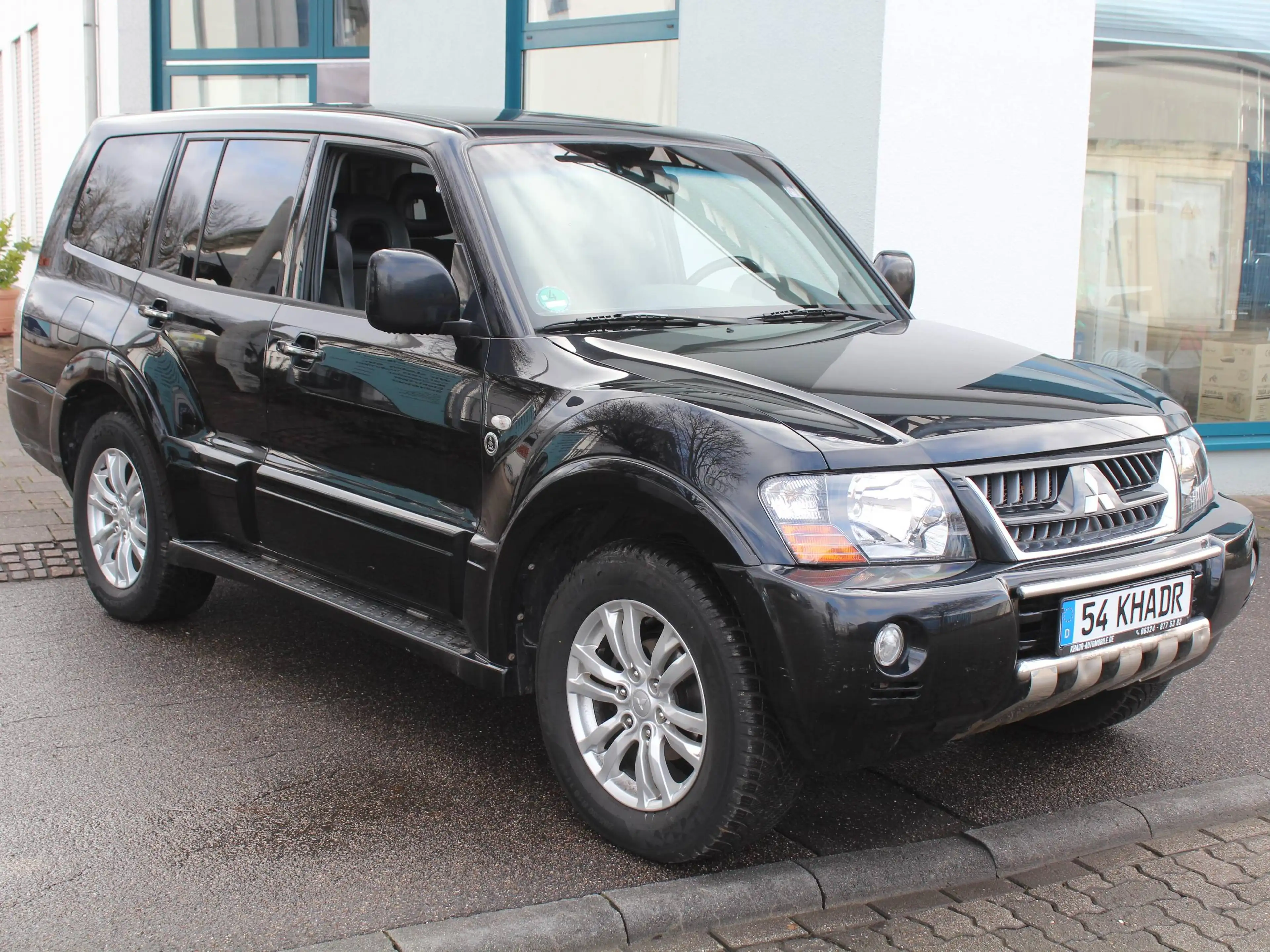 Mitsubishi Pajero 3.2 DI-D Elegance 7 Sitzer