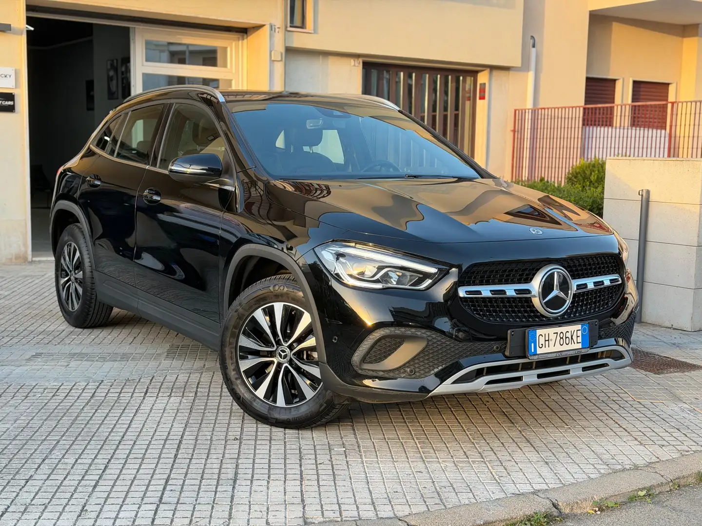 Mercedes-Benz GLA 180 d Sport Plus auto Negro - 2