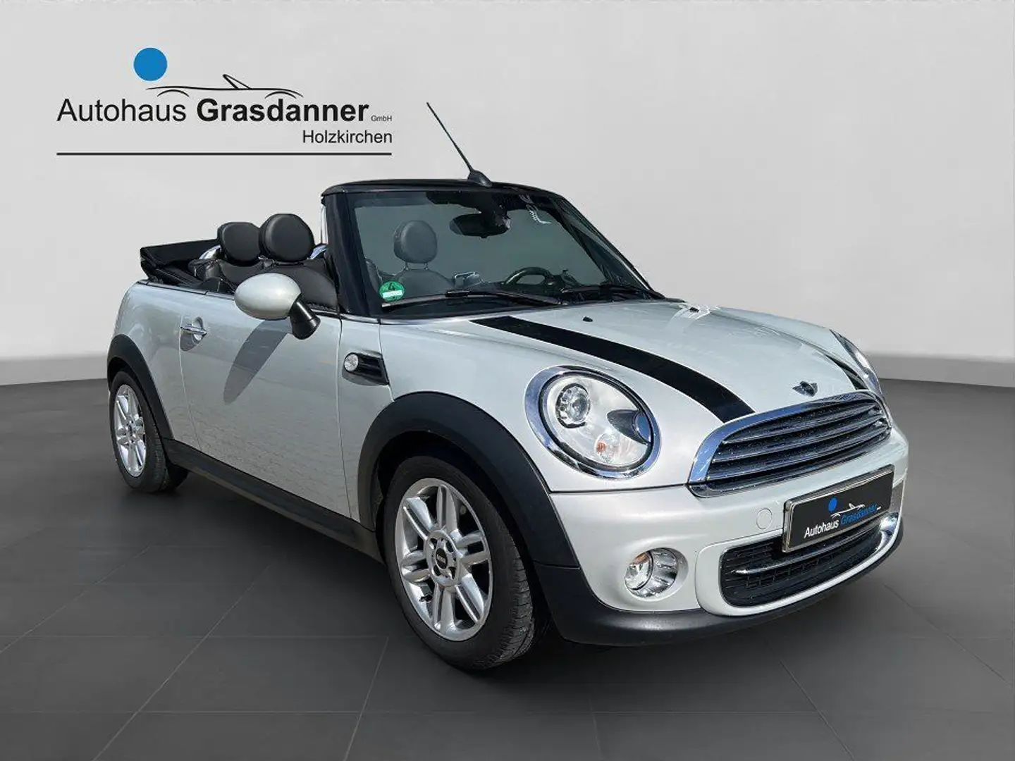 MINI Cooper Cabrio Silber - 1