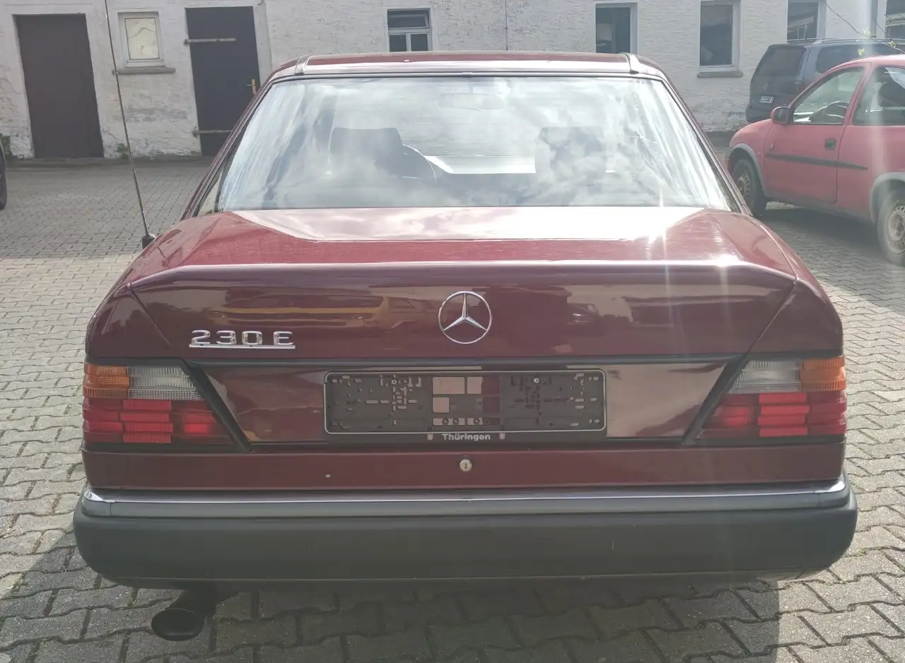 Mercedes-Benz E 230 W 124 5-Gang, foto 6