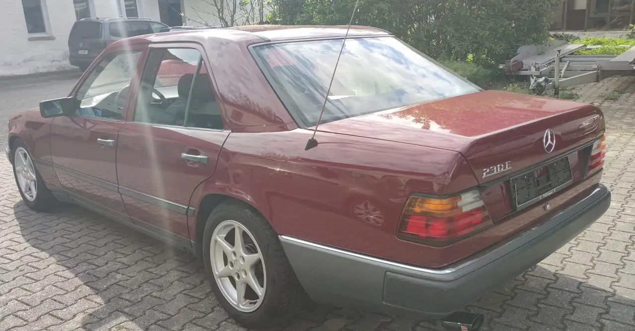Mercedes-Benz E 230 W 124 5-Gang, foto 7