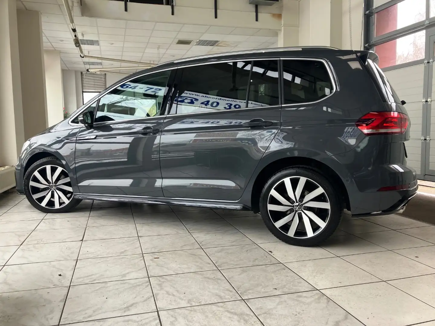Volkswagen Touran 2.0 TDI R-Line Highl. DSG Panorama Virtual Gris - 1