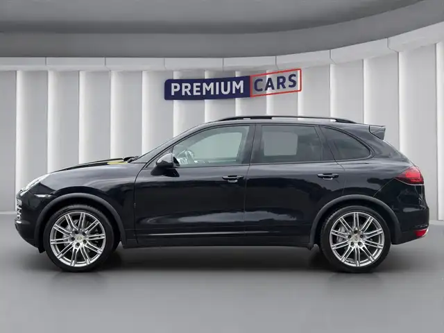 Porsche Cayenne view 2
