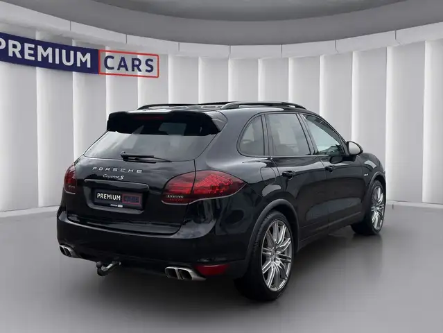 Porsche Cayenne view 5