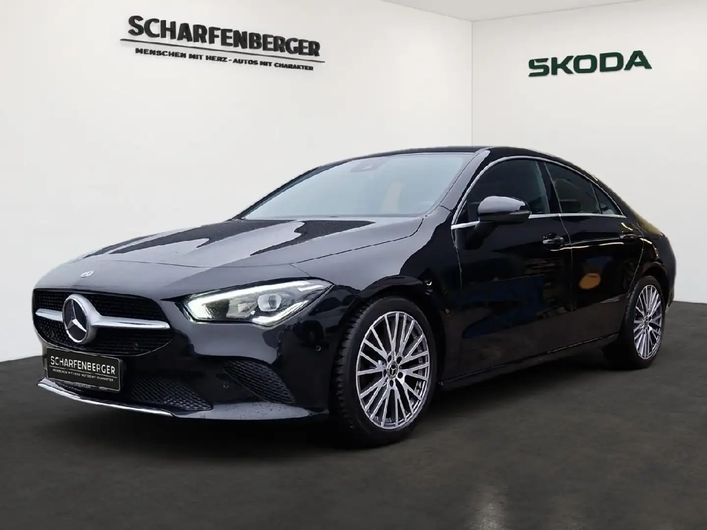 Mercedes-Benz CLA 180 CLA 180 DCT *Navi, RFK, LED* Noir - 1