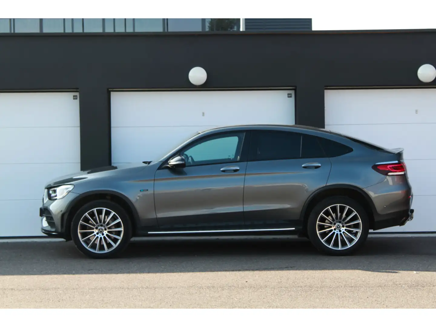 Mercedes-Benz GLC 300 de Coupé | LLD 690e/Mois | BURMEISTER | 360° | ATT Gris - 2