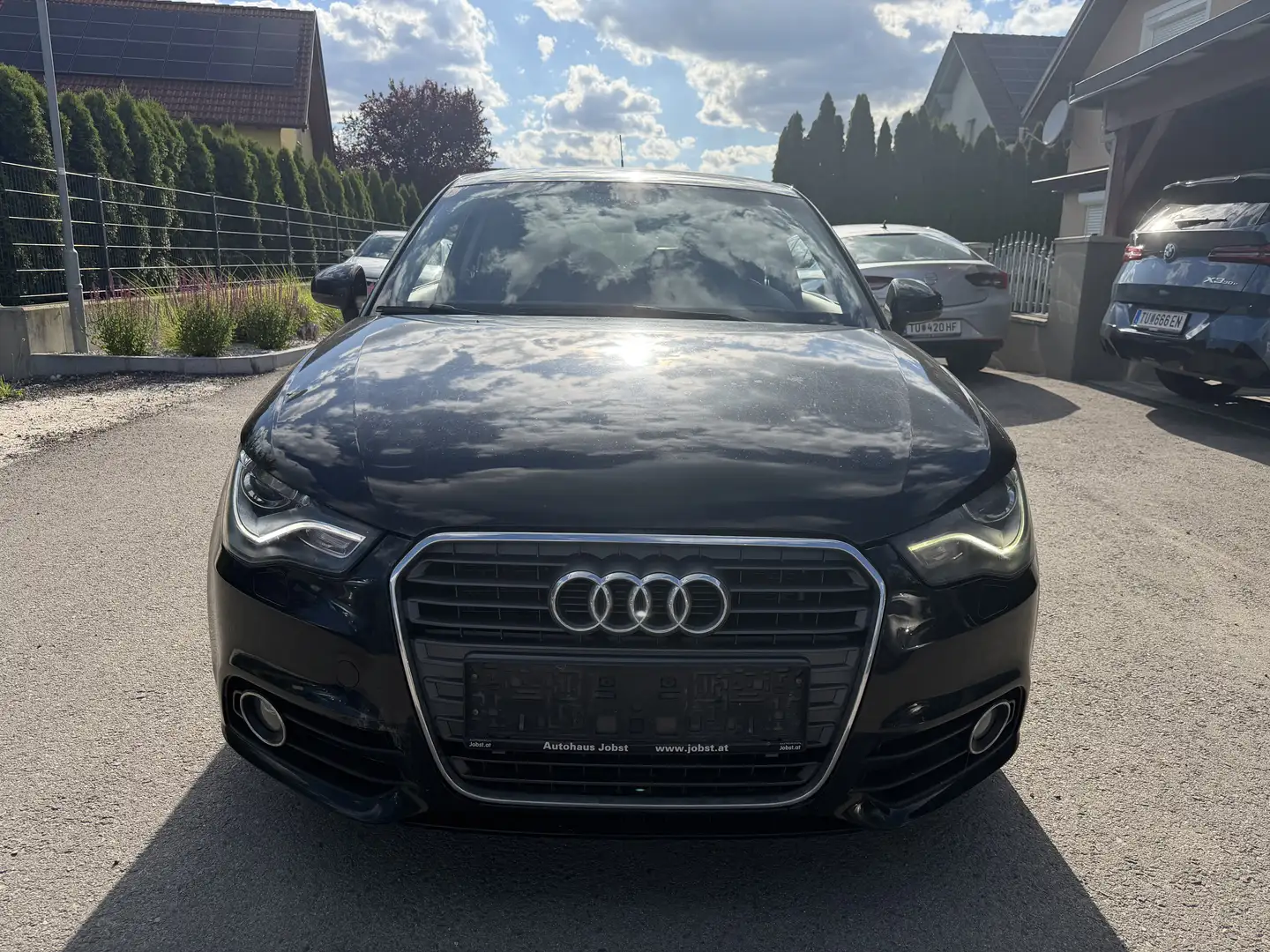 Audi A1 1,2 TFSI Attraction Schwarz - 2