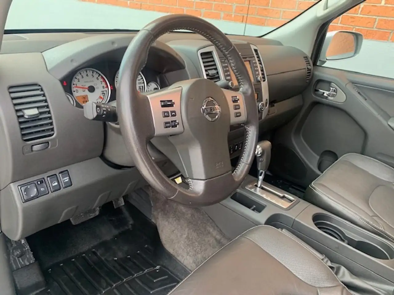 Nissan Frontier снимка Nissan Frontier