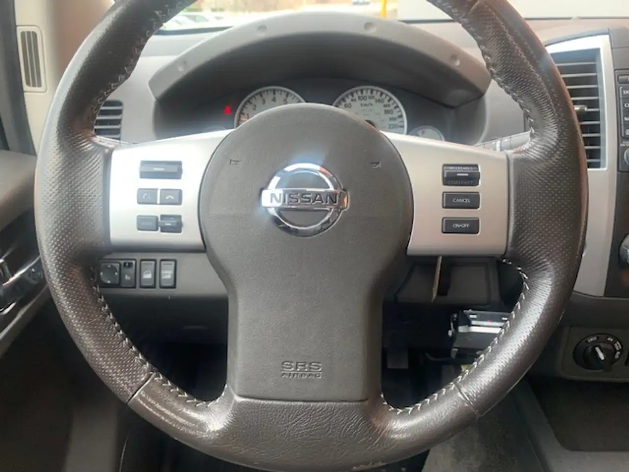 Nissan Frontier снимка Nissan Frontier