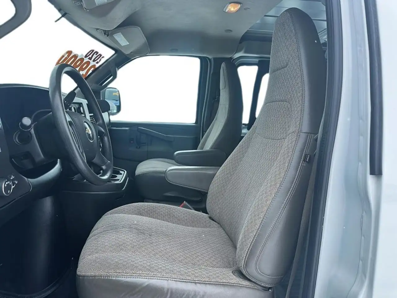Chevrolet Express 2500 снимка Chevrolet Express 2500