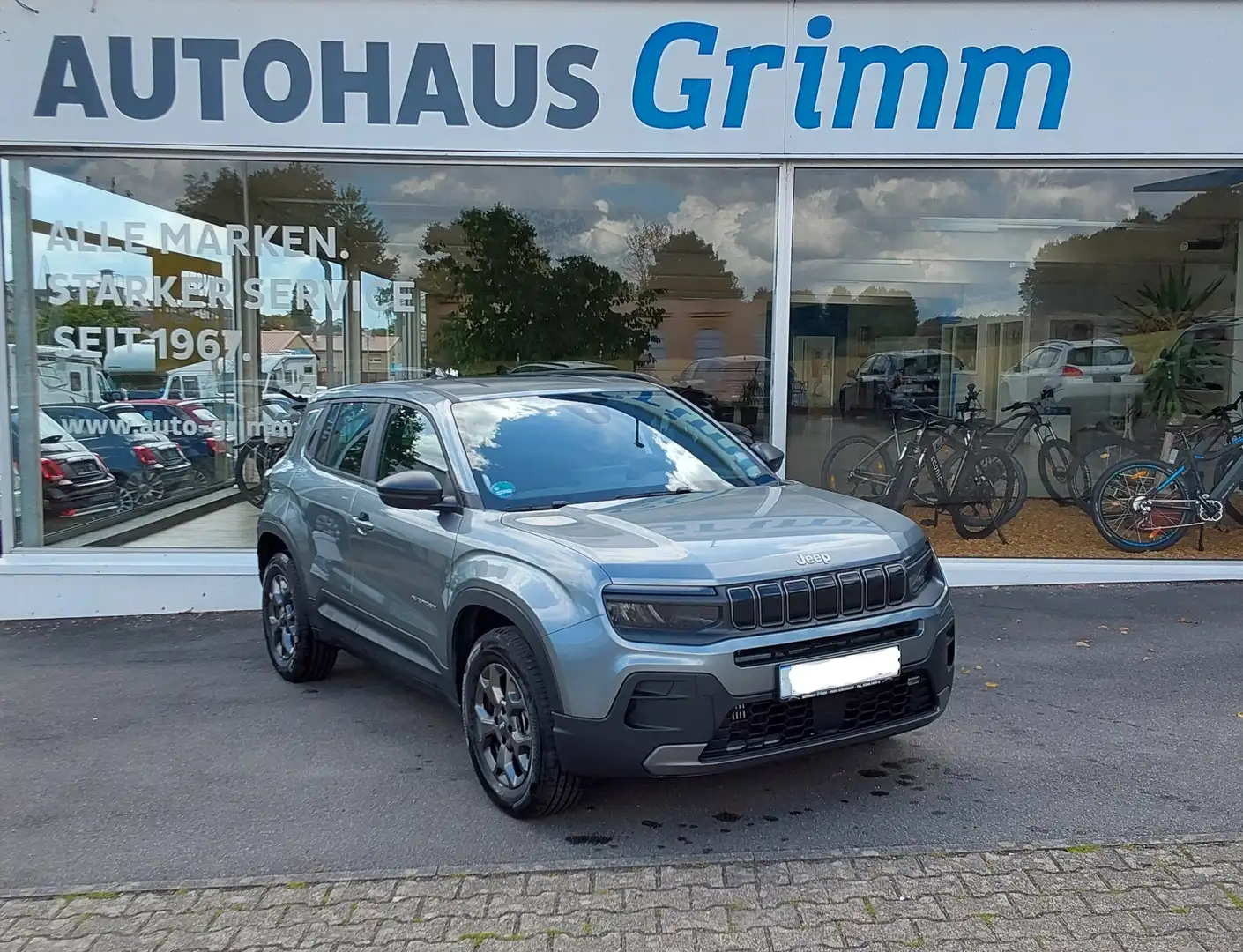 Jeep Avenger 1.2 T3 48V e-Hybrid Automatik Longitude Grau - 1