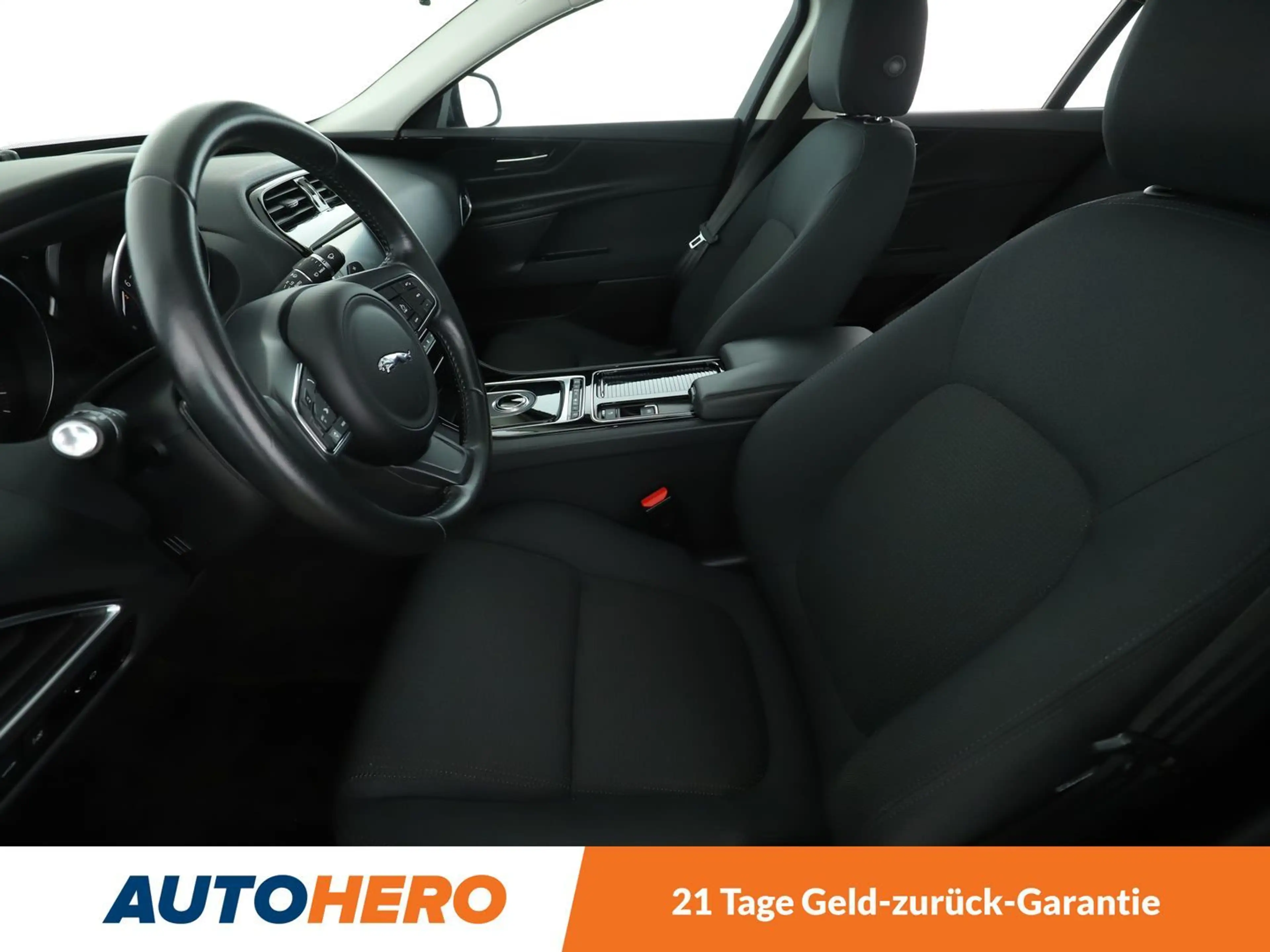 Jaguar XE 25t HSE Aut.*NAVI*LED*TEMPO*PDC*SHZ* — photo 12