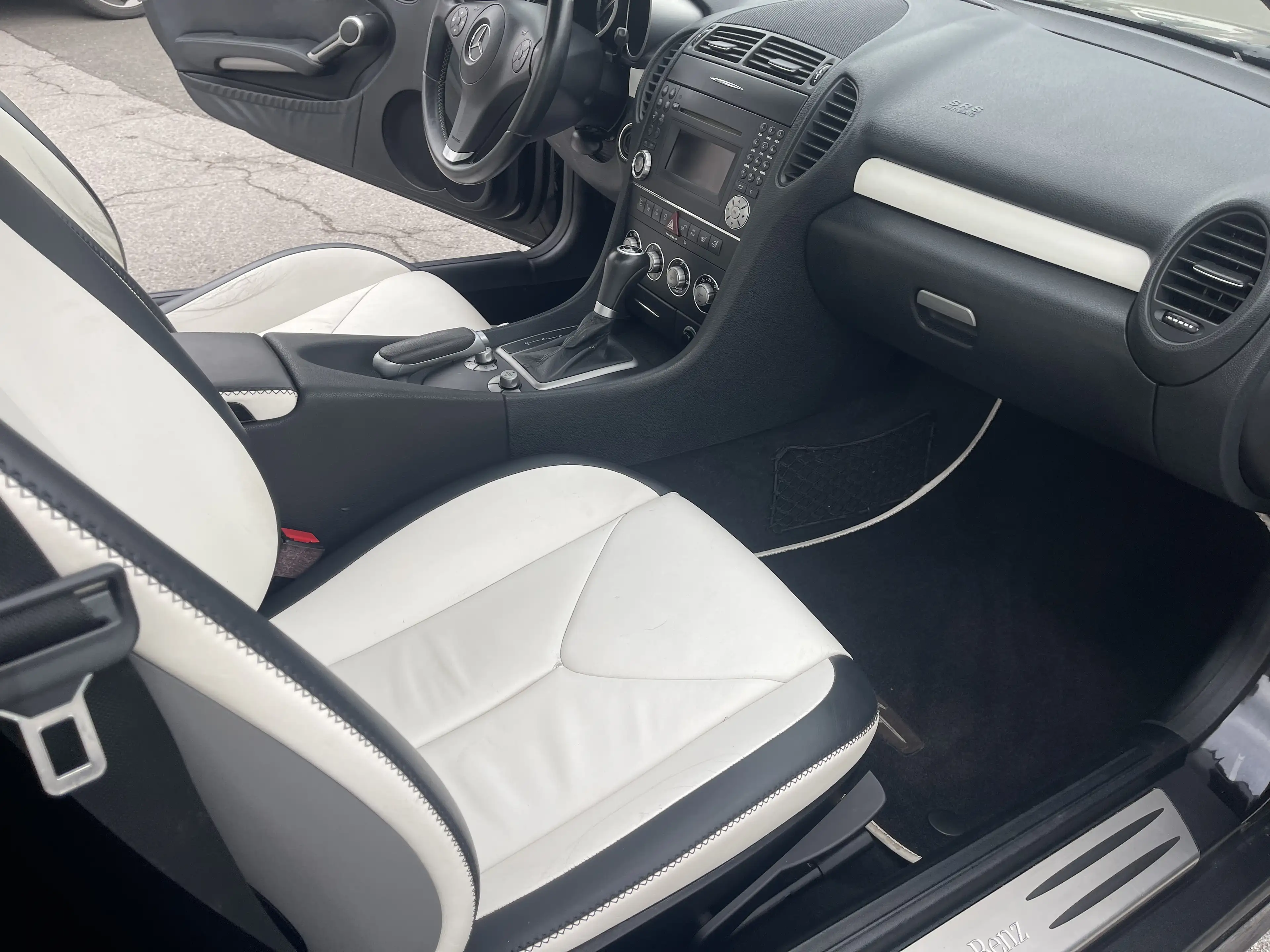 Mercedes-Benz SLK 200 2Look-Edition Roadster Designo Automatik Schwarz — photo 13