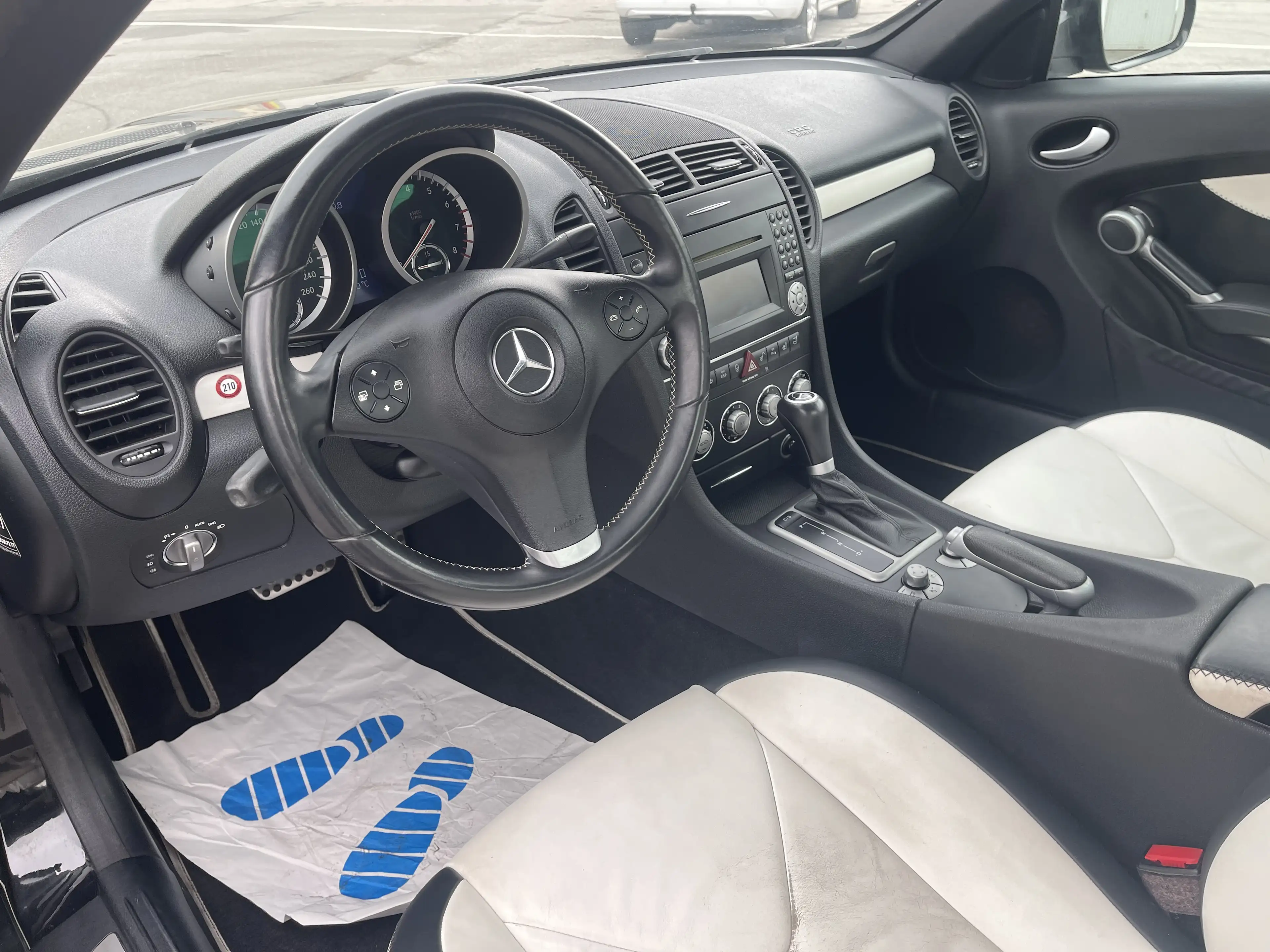 Mercedes-Benz SLK 200 2Look-Edition Roadster Designo Automatik Schwarz — photo 8