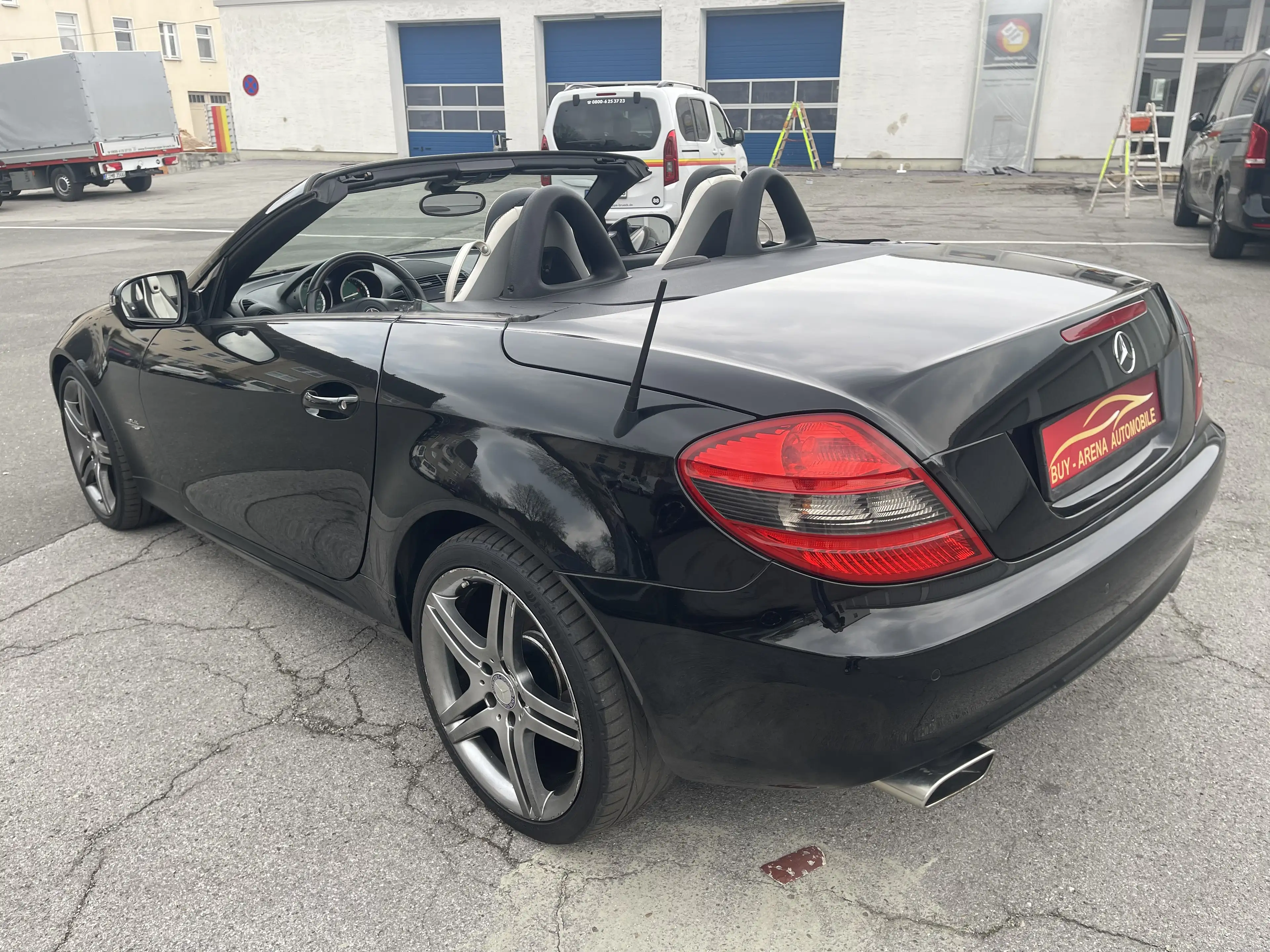 Mercedes-Benz SLK 200 2Look-Edition Roadster Designo Automatik Schwarz — photo 14