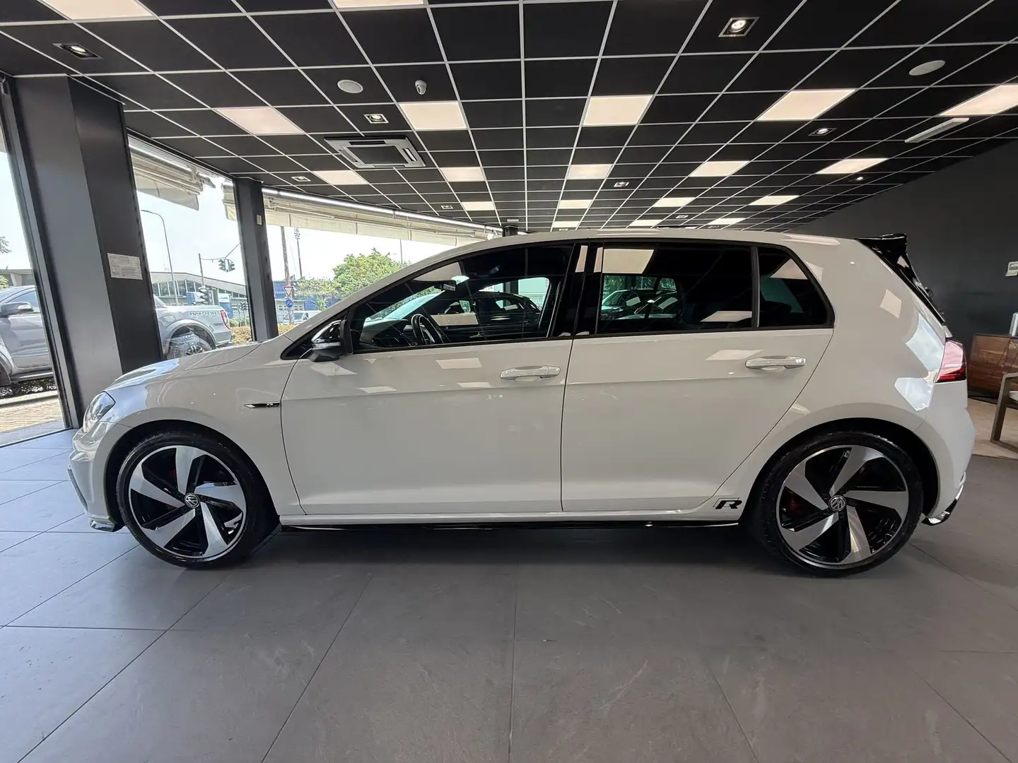 Volkswagen Golf 1.5 TSI 150CV 5p. R-LINE *FULL OPTIONAL* Bianco - 2