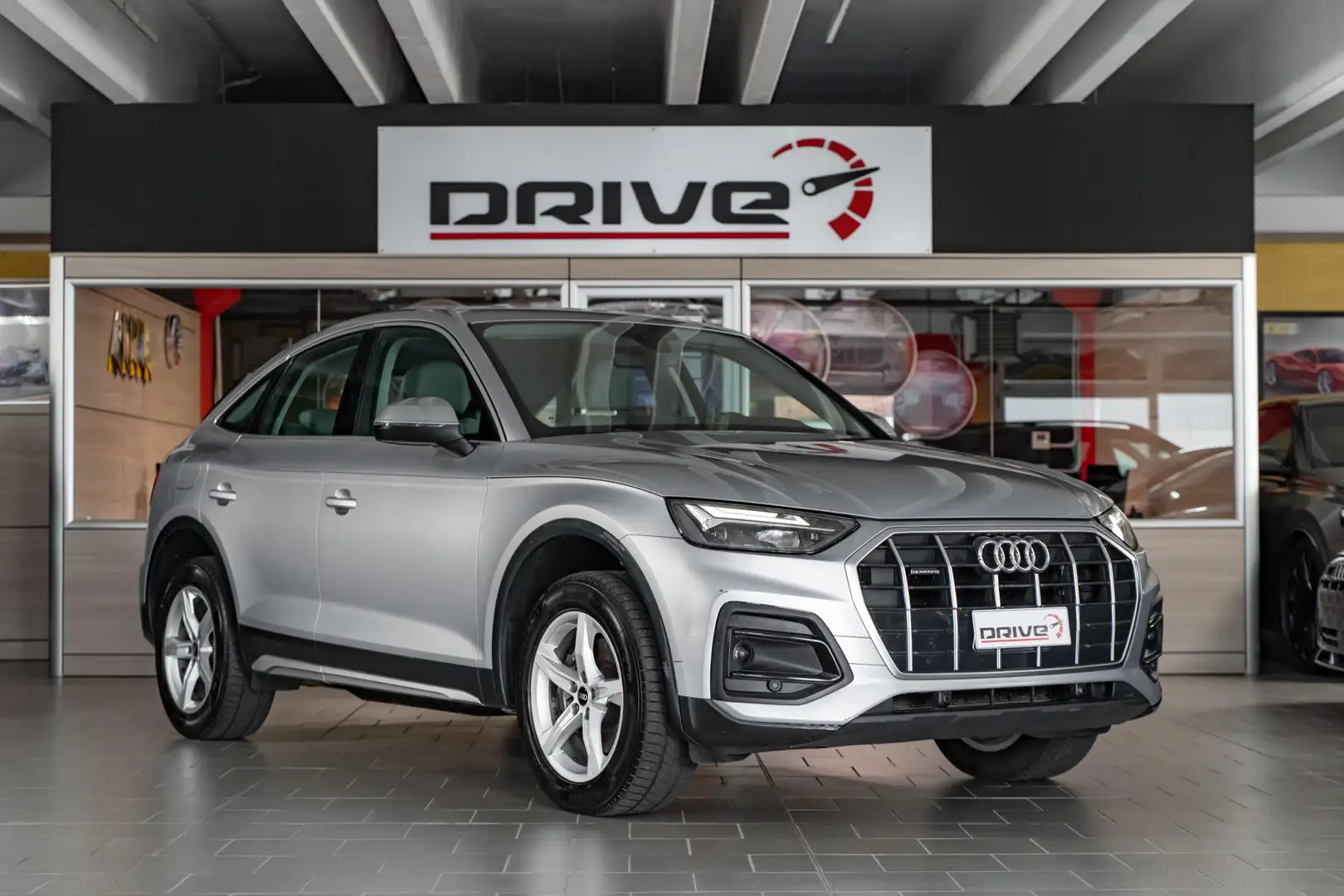 Audi Q5 40 2.0 tdi mhev 12V quattro s-tronic Silber - 1