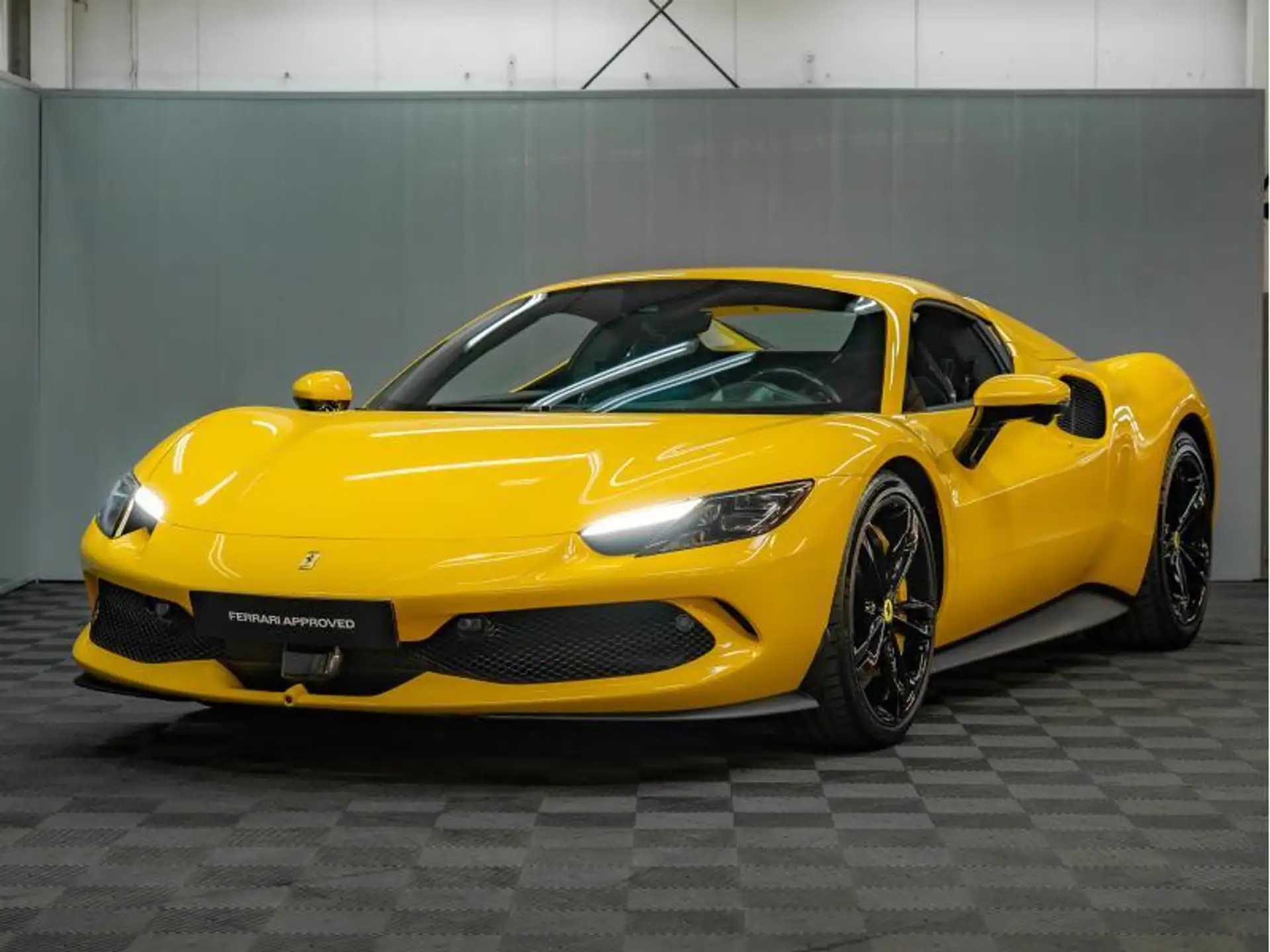 페라리 296 GTS 2025 노랑 사진 8