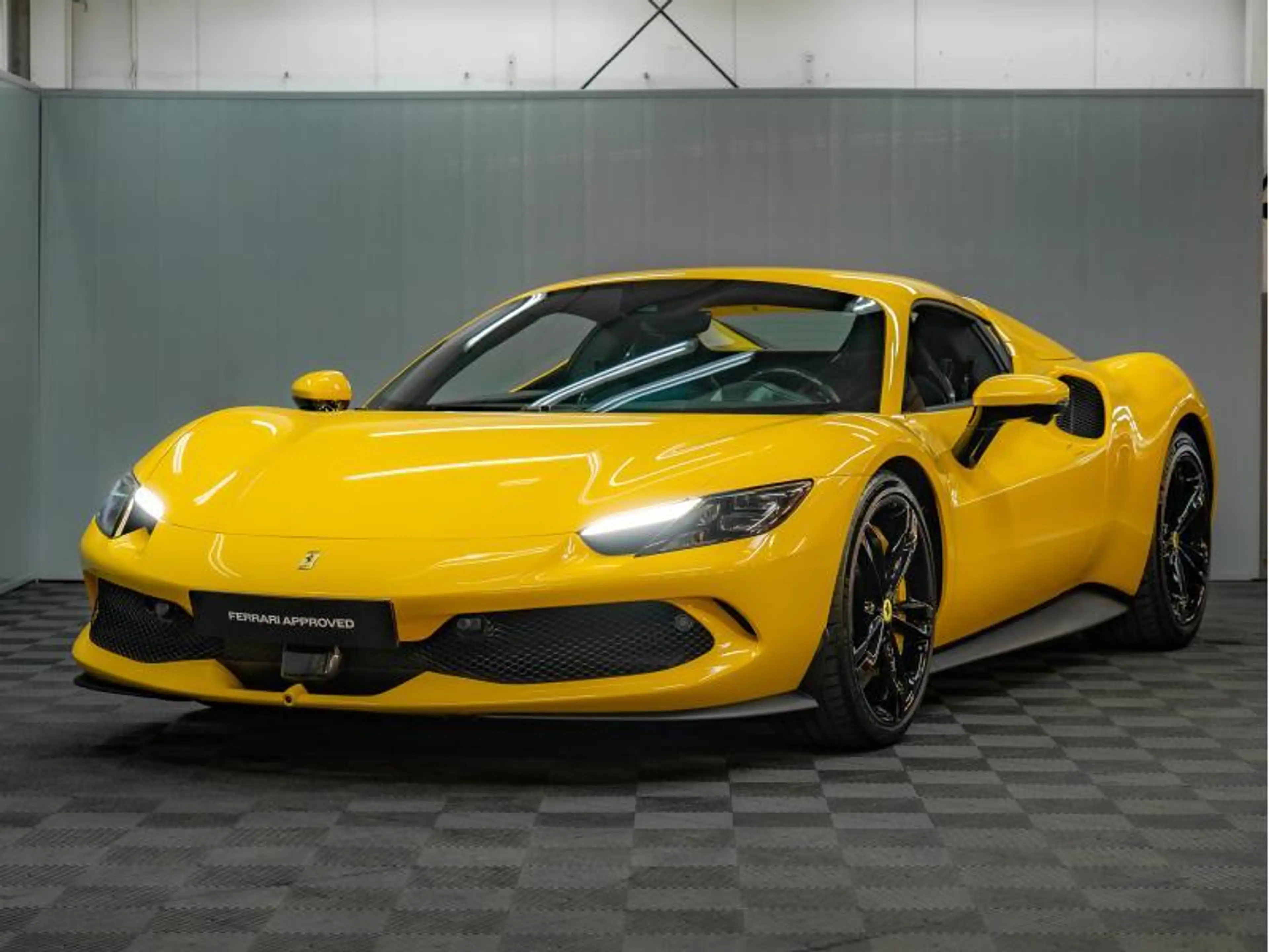Ferrari 296 GTS Lift - Carbon seats - Alcantara — photo 8