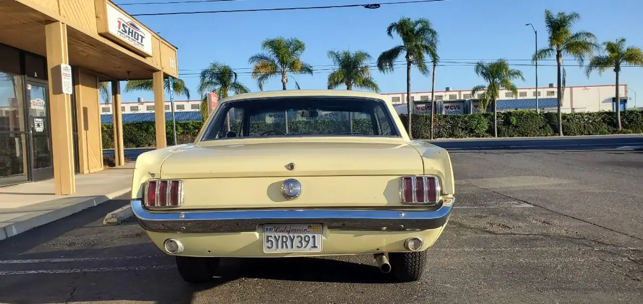 Ford Mustang Coupe, foto 12