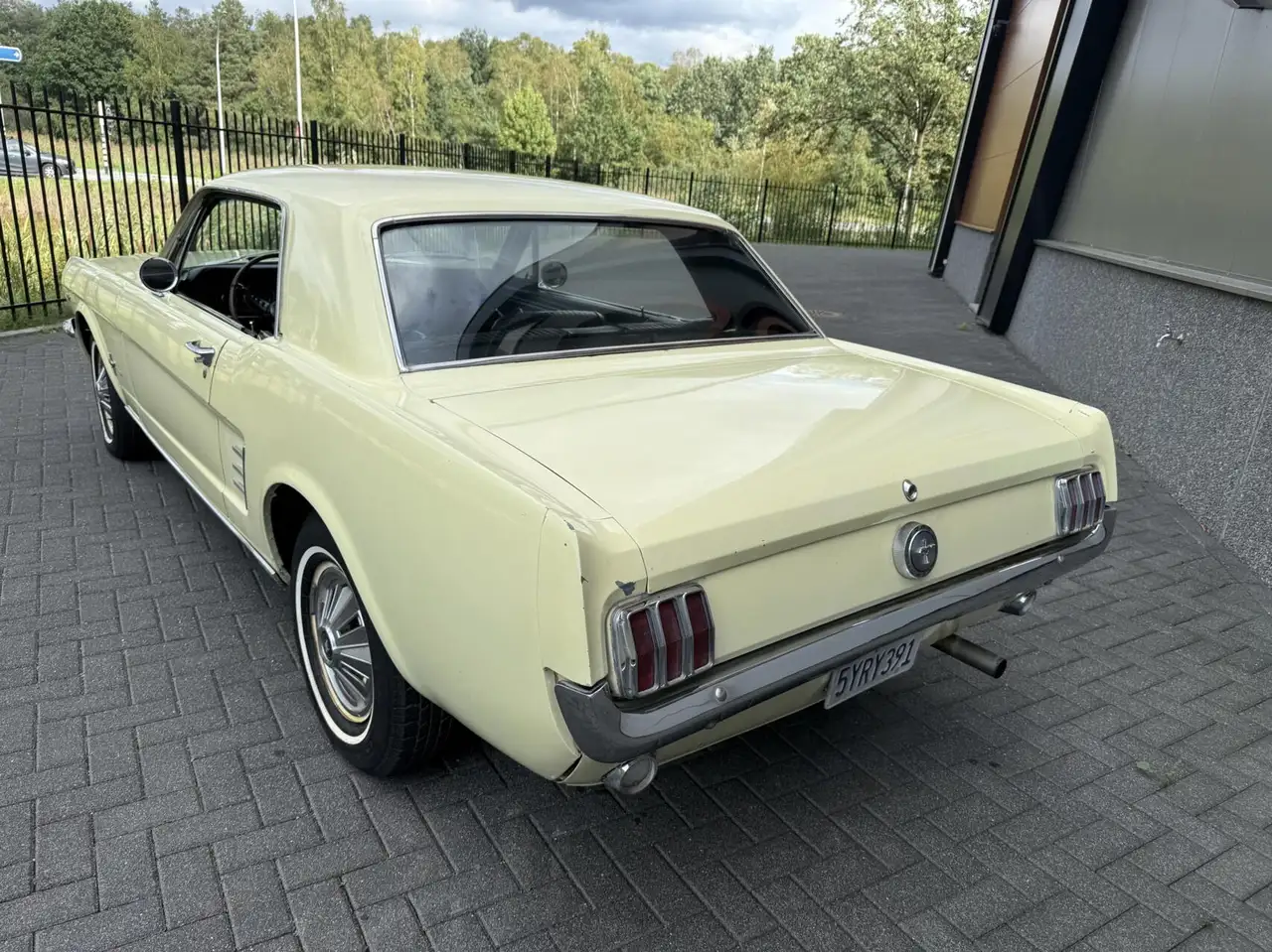Ford Mustang Coupe, foto 7