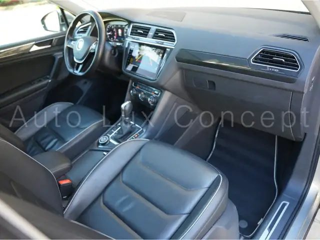 Volkswagen Tiguan view 6