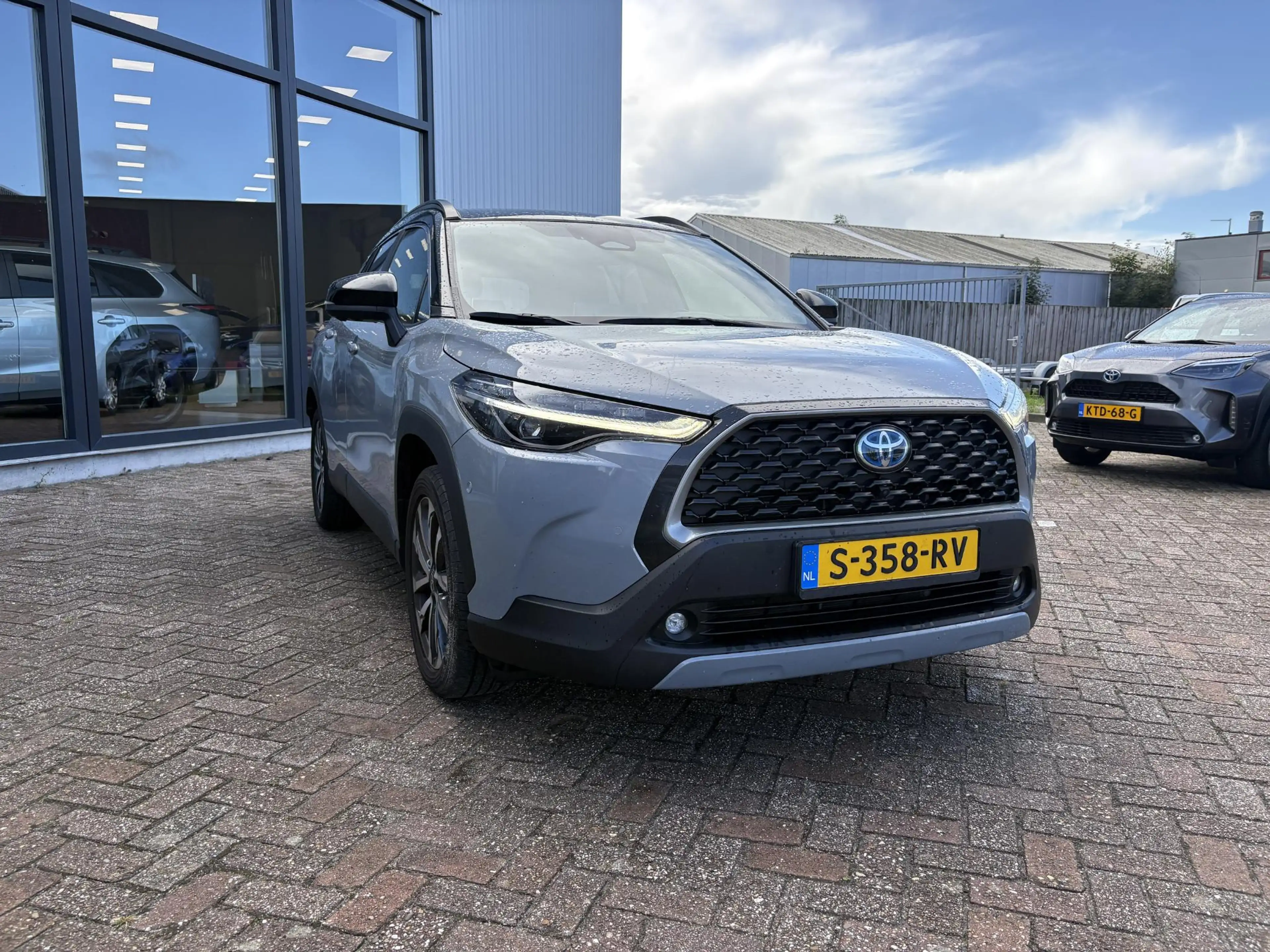 Toyota Corolla Cross 2.0 High Power Hybrid Launch Edition — photo 9