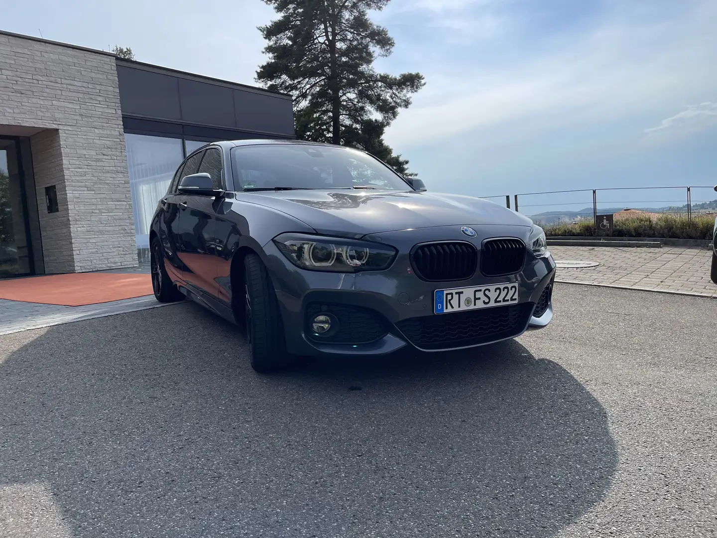 BMW 125 BMW 125i M-Paket | Shadow Line | HK | M-Fahrwerk Grau - 1