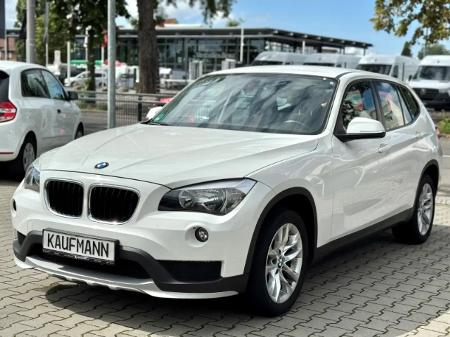 BMW X1 16 d sDrive 16d PDC+Sitzh+Allwetterr. Blanc - 1