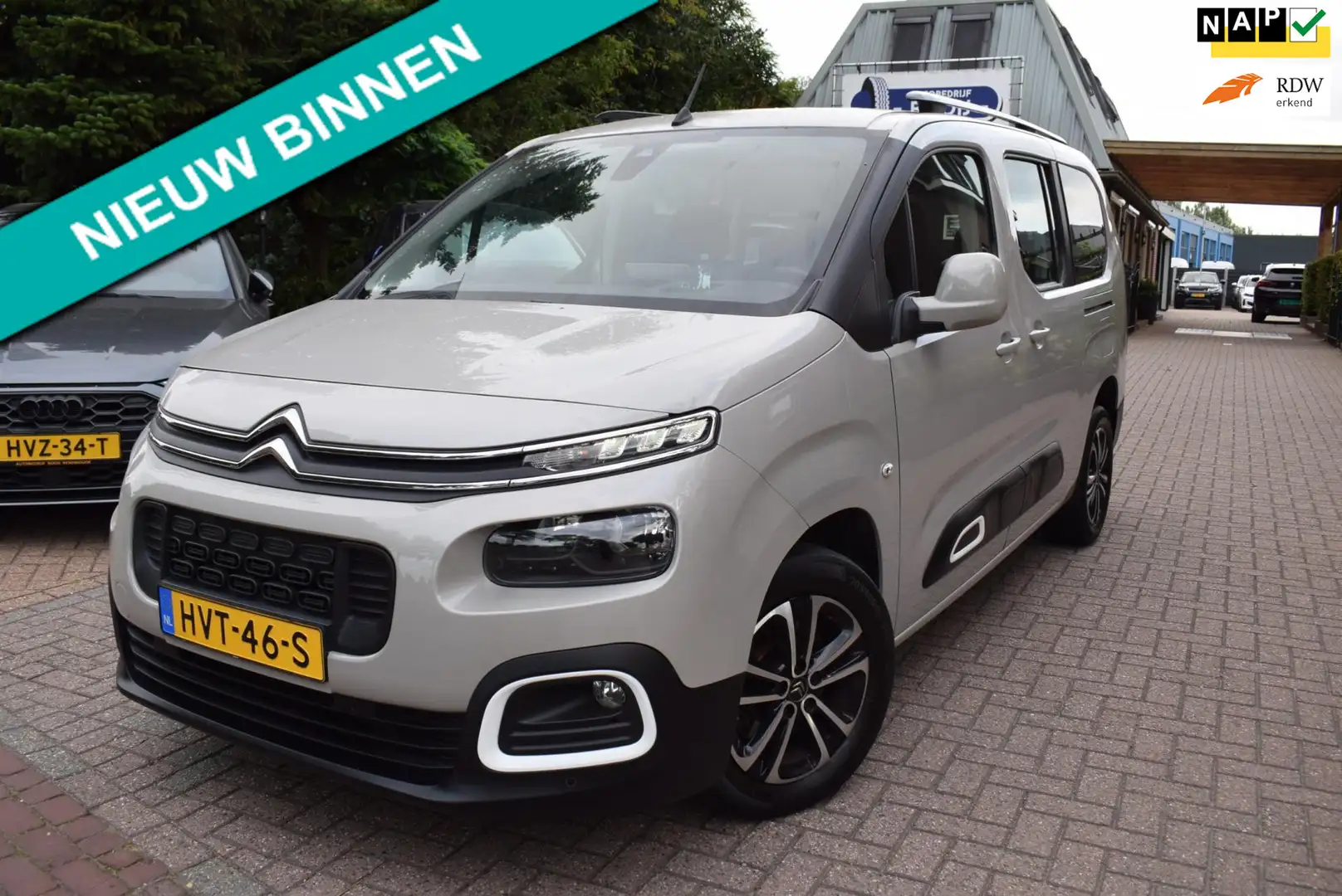 Citroen Berlingo XL 1.2 PureTech Shine 7 PRS. NAVI/CARPLAY/AIRCO-EC Grigio - 1
