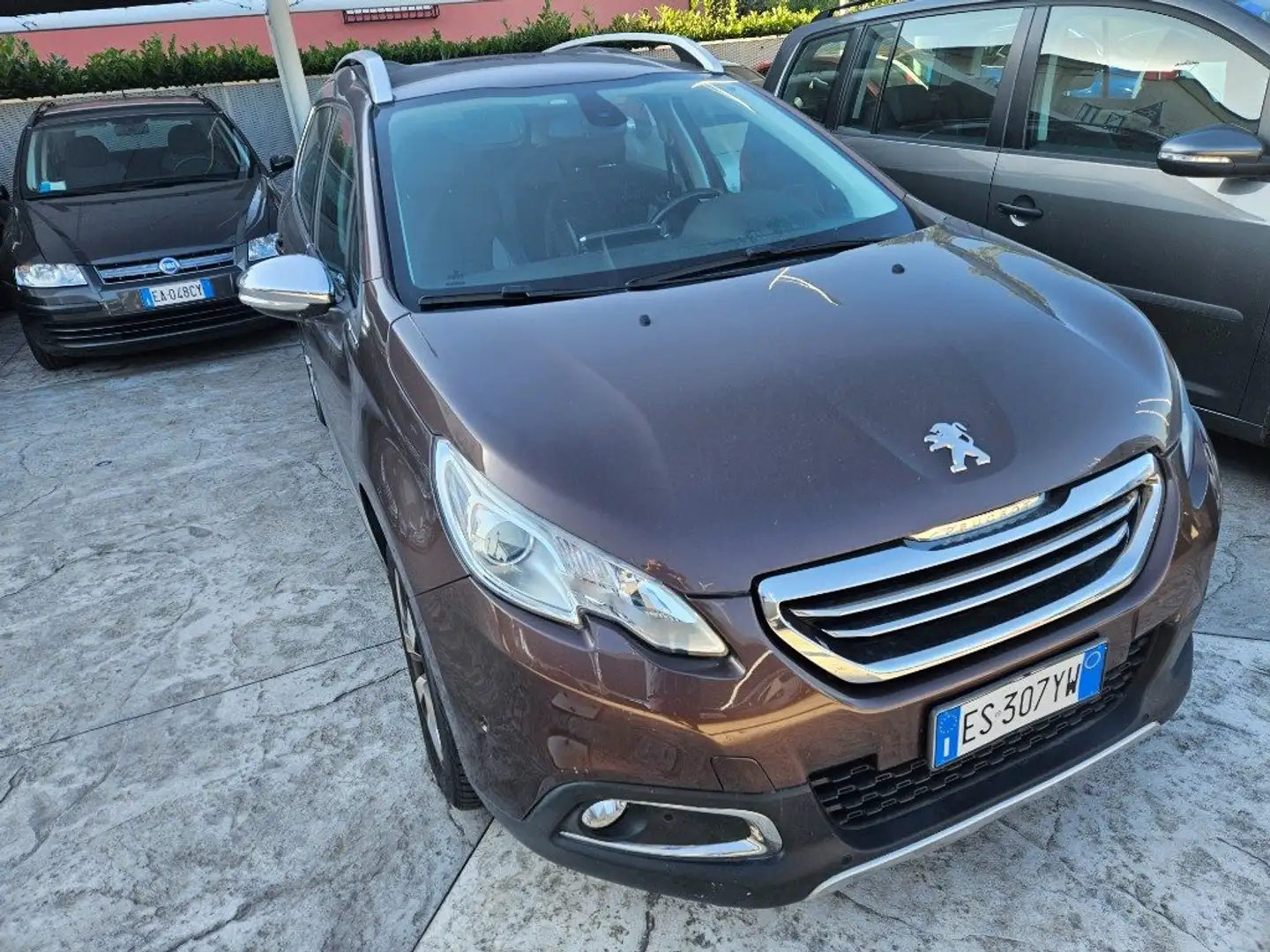 Peugeot 2008 1° serie 1.6 e-HDi 92 CV Stop&Start Allure Braun - 2