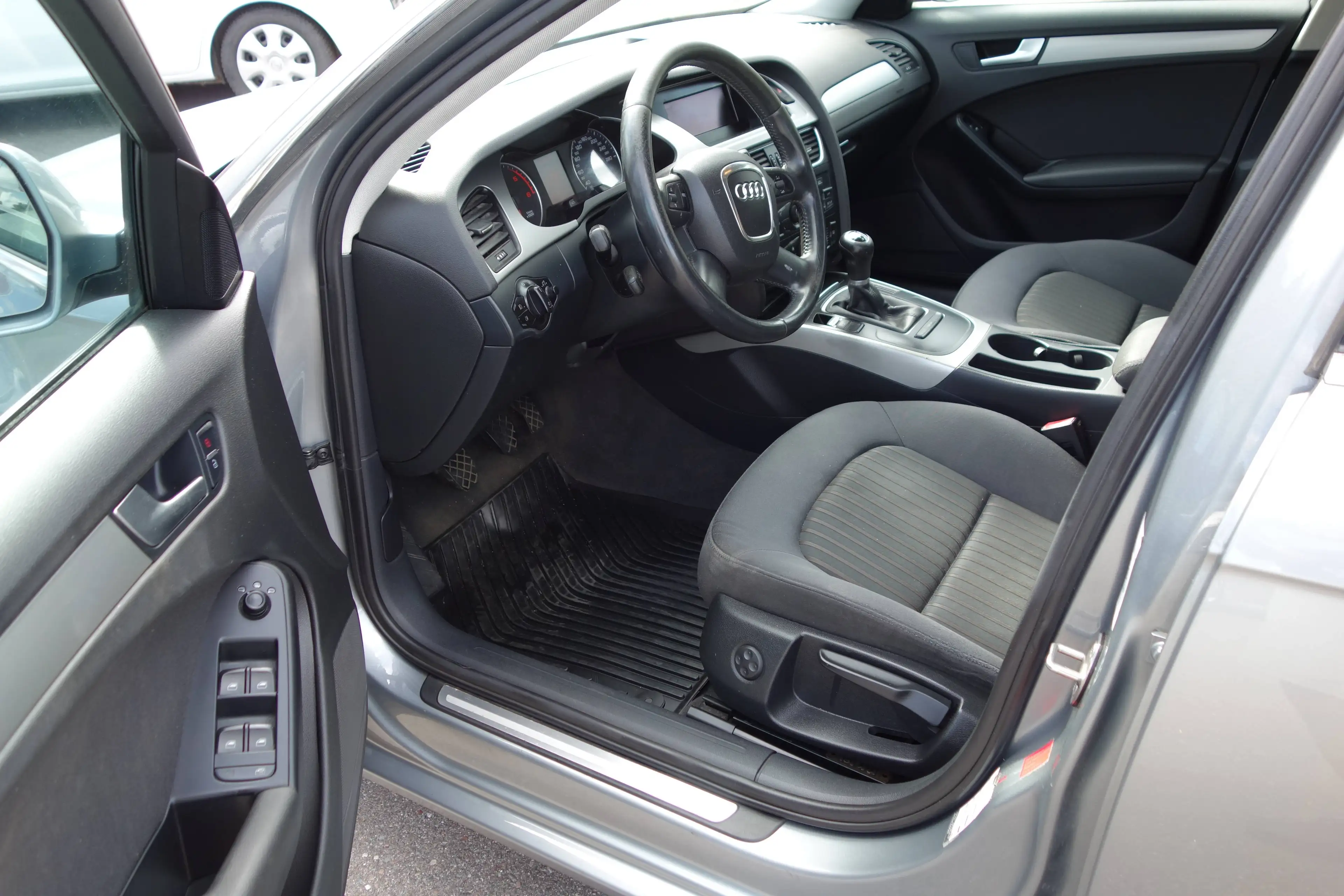 Audi A4 A4 Avant Diesel Avant 2.0 TDI DPF Ambition — photo 7