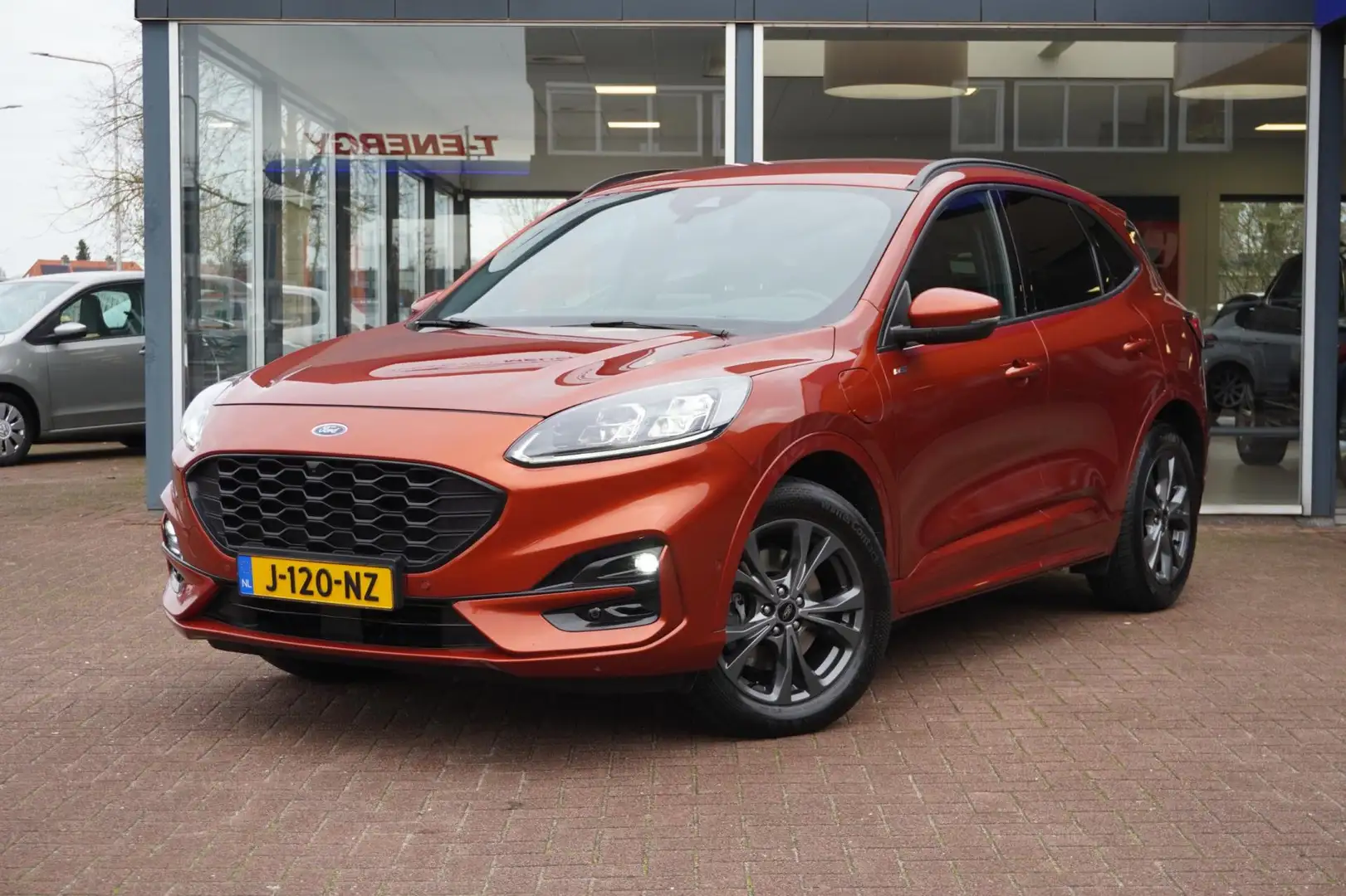 Ford Kuga 2.5 PHEV ST-Line X | Automaat | Navigatie | Airco Orange - 1