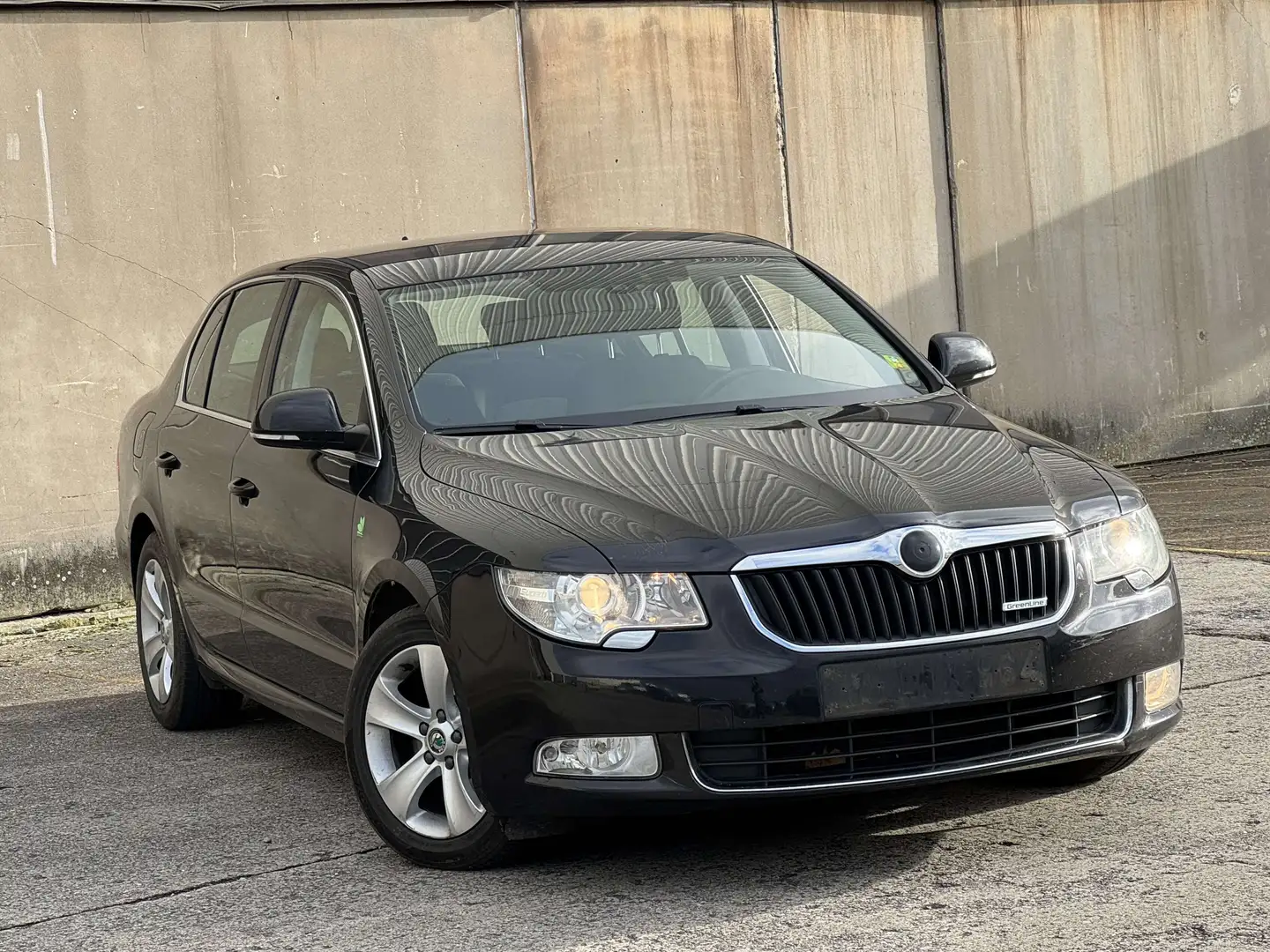 Skoda Superb 1.6 CR TDi/XENON/NAVIGATION/CLIMA-DIGITAL/1PROP Gris - 2
