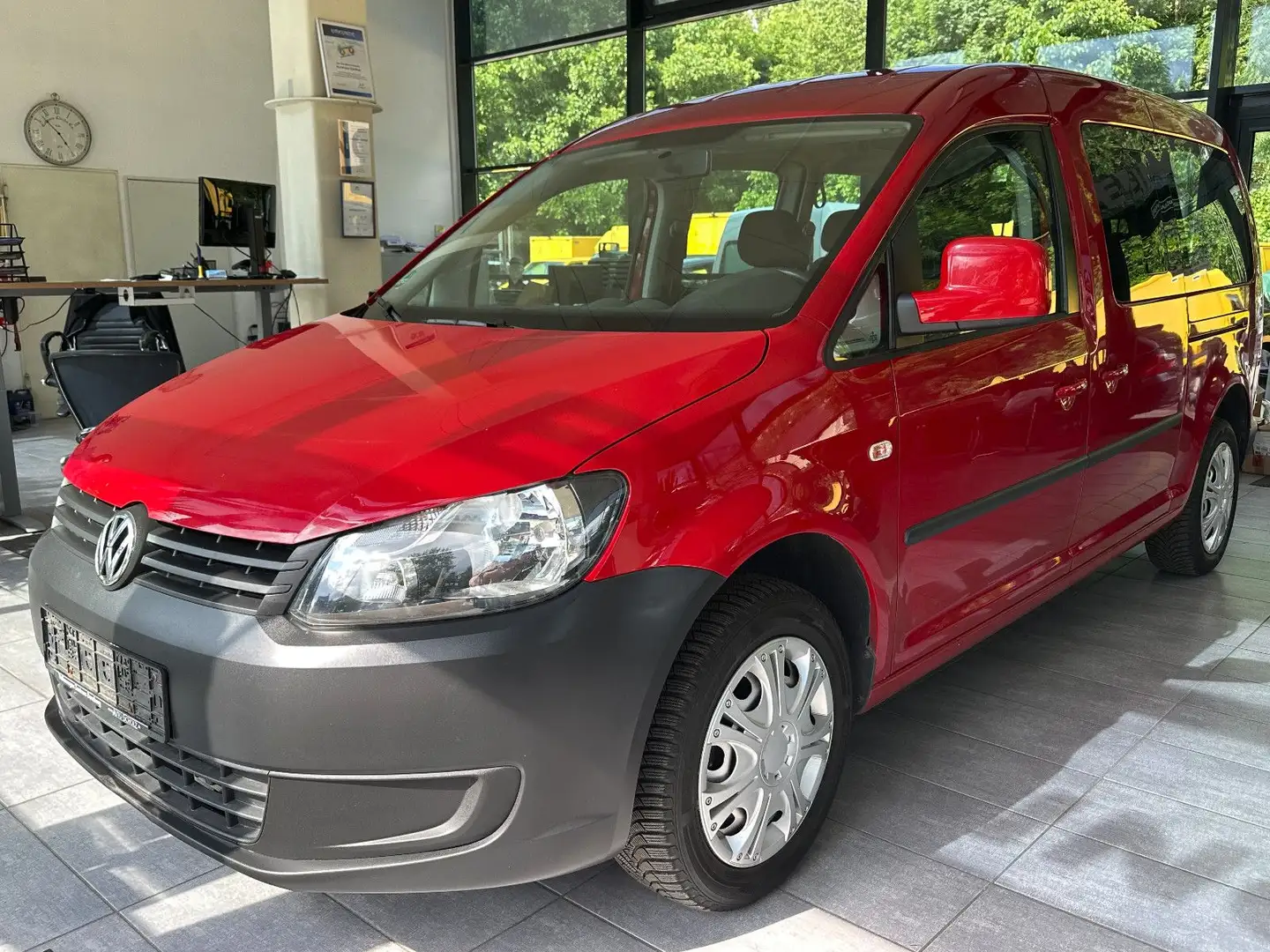 Volkswagen Caddy Maxi*7 Sitzer *Klima*Einparkhilfe Rojo - 2