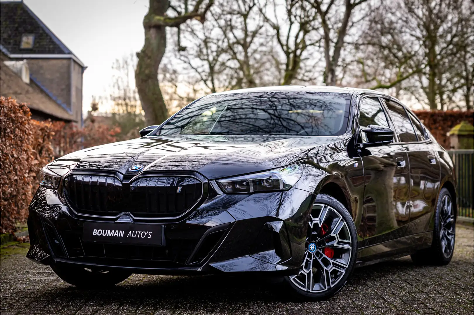 BMW i5 xDrive40 84 kWh 4WD M Sport Pro Panorama 20" HUD A Zwart - 1