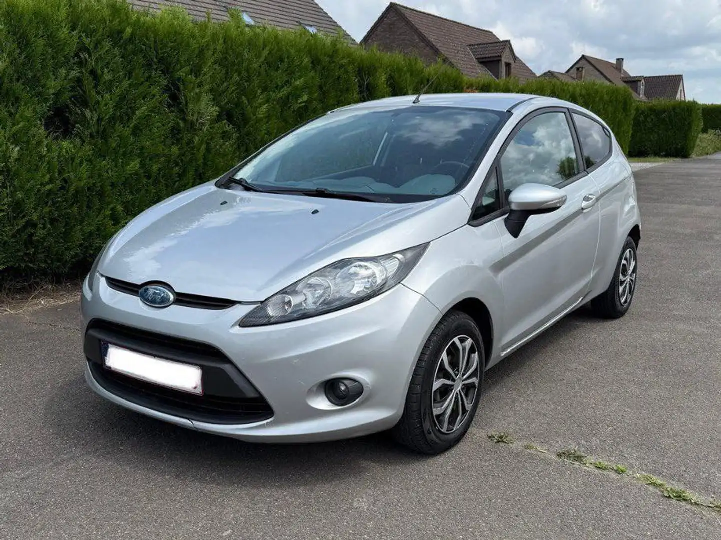 Ford Fiesta 1.4 TDCi Ambiente // TEL  0492436959 - 1
