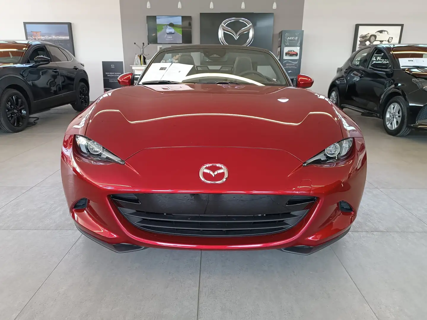 Mazda MX-5 1.5 Exclusive-Line Driver Assistance Rosso - 2