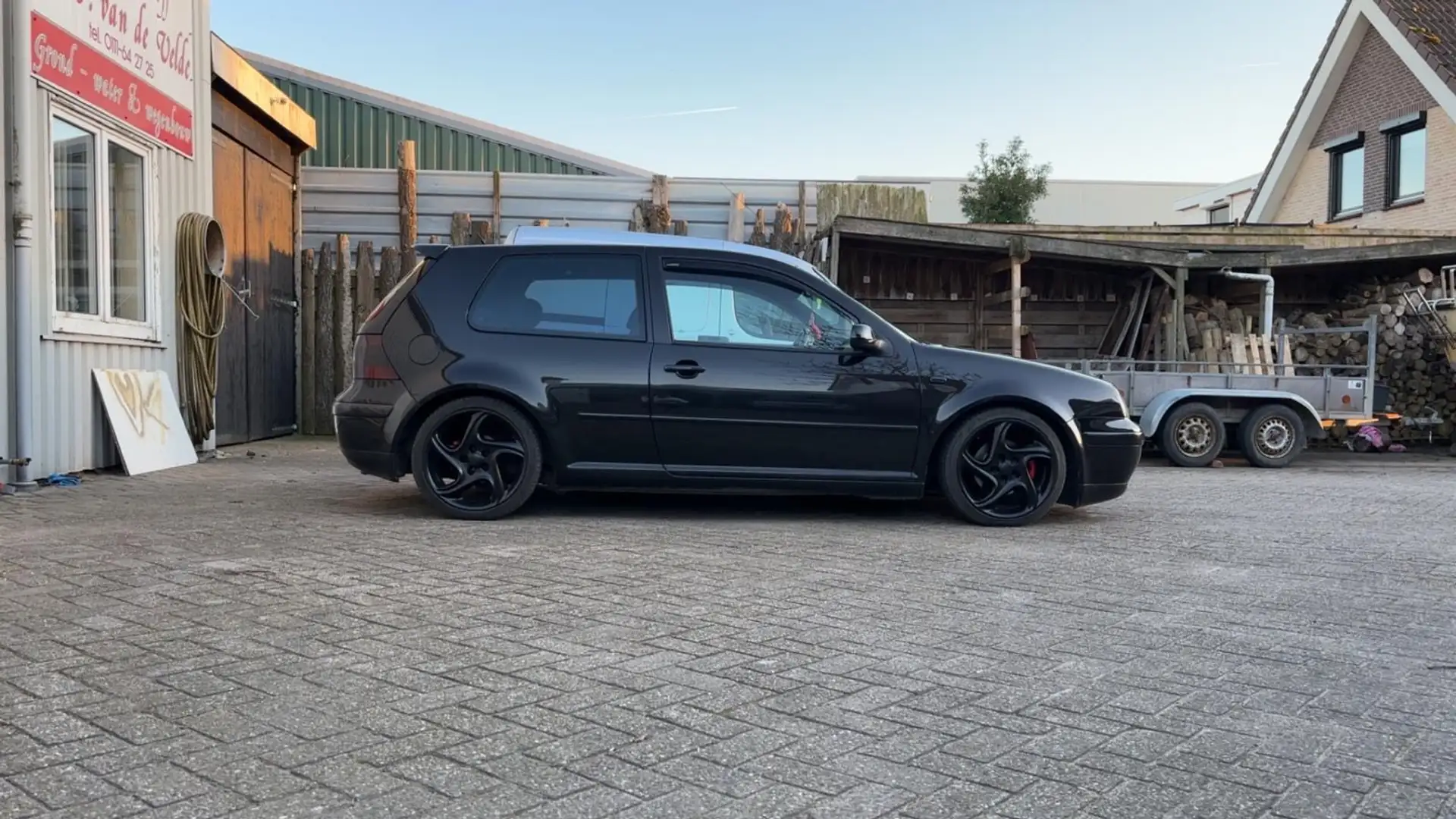 Volkswagen Golf 1.6-16V FSI Ocean Zwart - 1