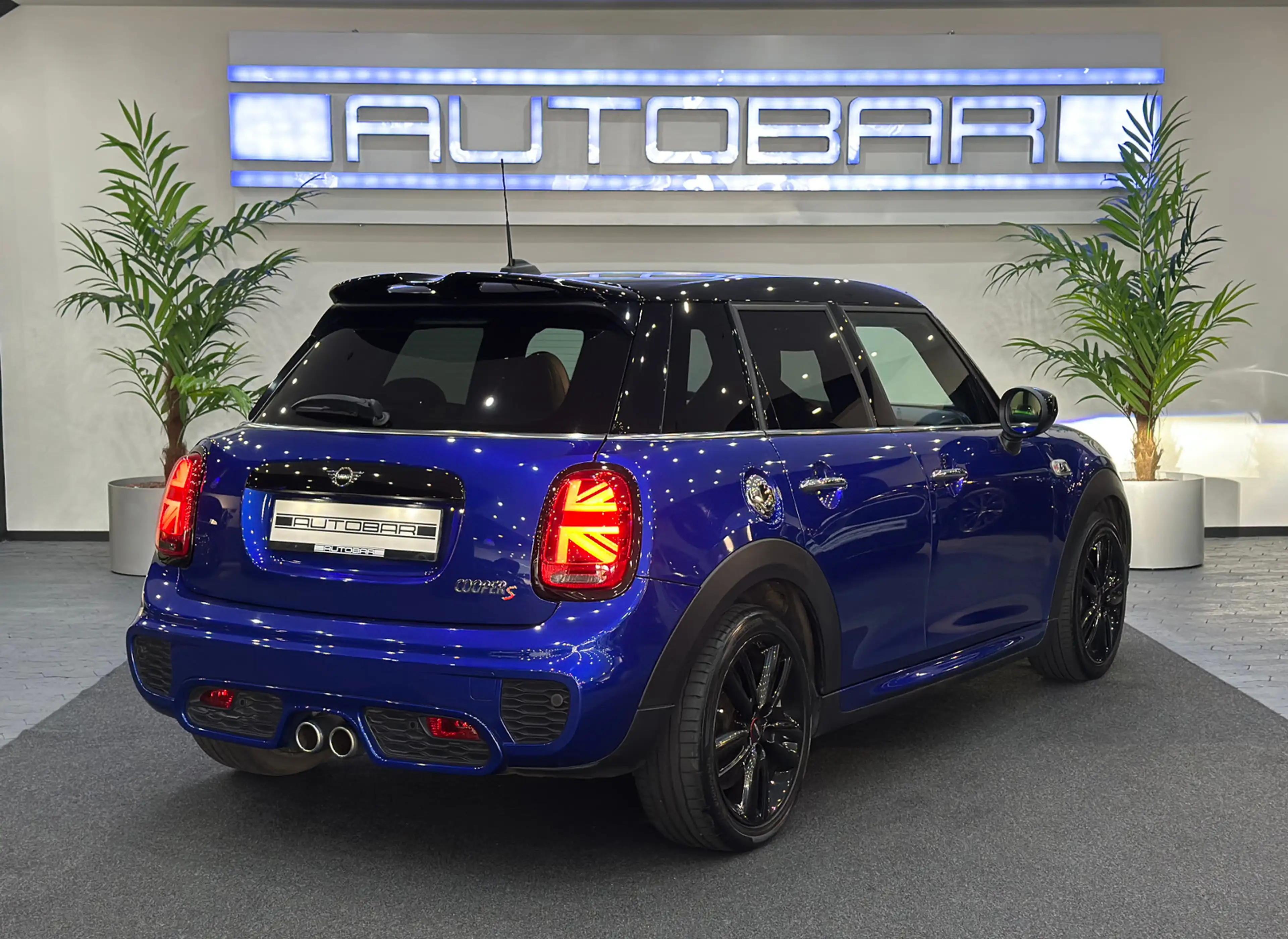 MINI Cooper S Cooper S JCW SPORT*LED*H&K*DIGITAL*DCC*FACELIFT — photo 3