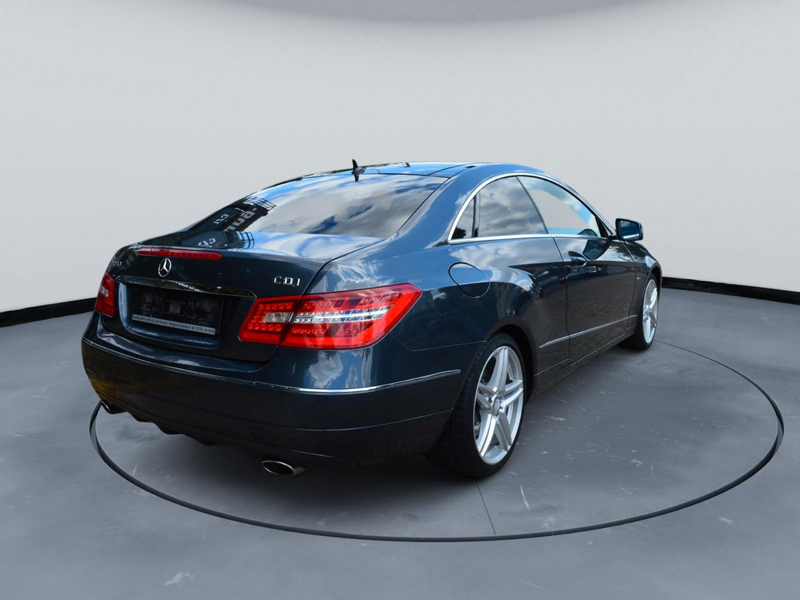 Mercedes-Benz E 350 E Coupe  Avantgarde  CDI BlueEfficiency — photo 3