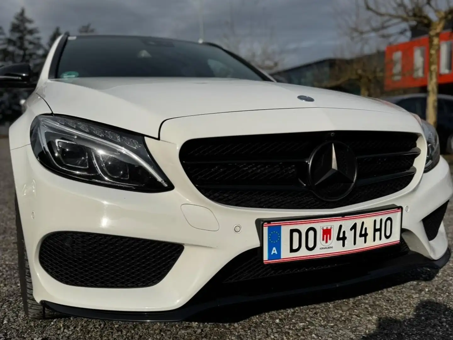Mercedes-Benz C 220 C 220 d T 4MATIC AMG Line Aut. AMG Line Weiß - 2
