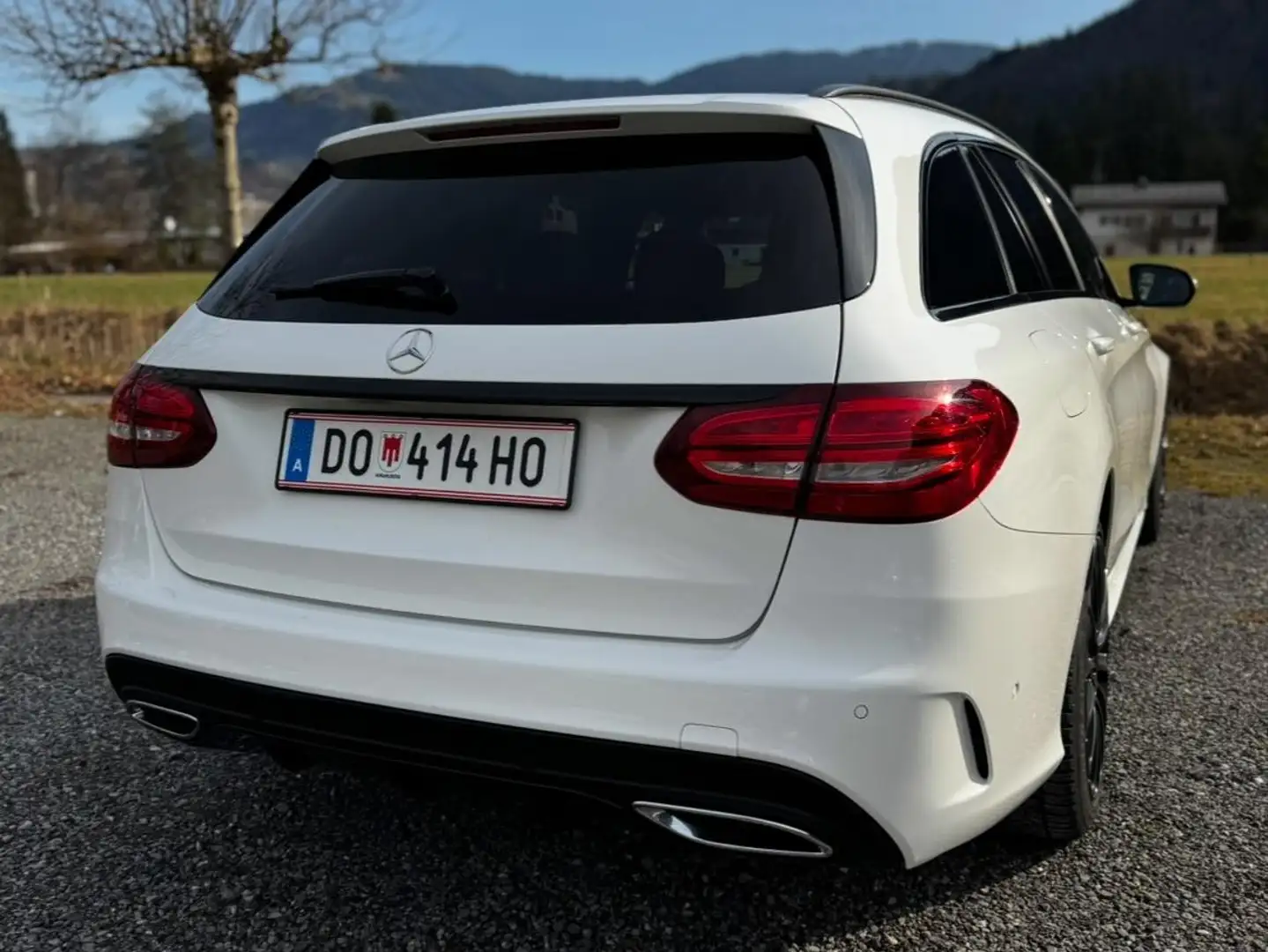 Mercedes-Benz C 220 C 220 d T 4MATIC AMG Line Aut. AMG Line Weiß - 1