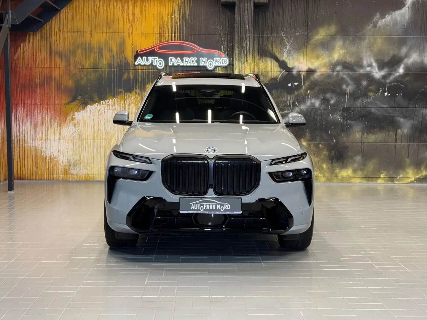 BMW X7 xDrive 40d M Sport Pro ~PANO~HUD~360~7-SITZ Grau - 2
