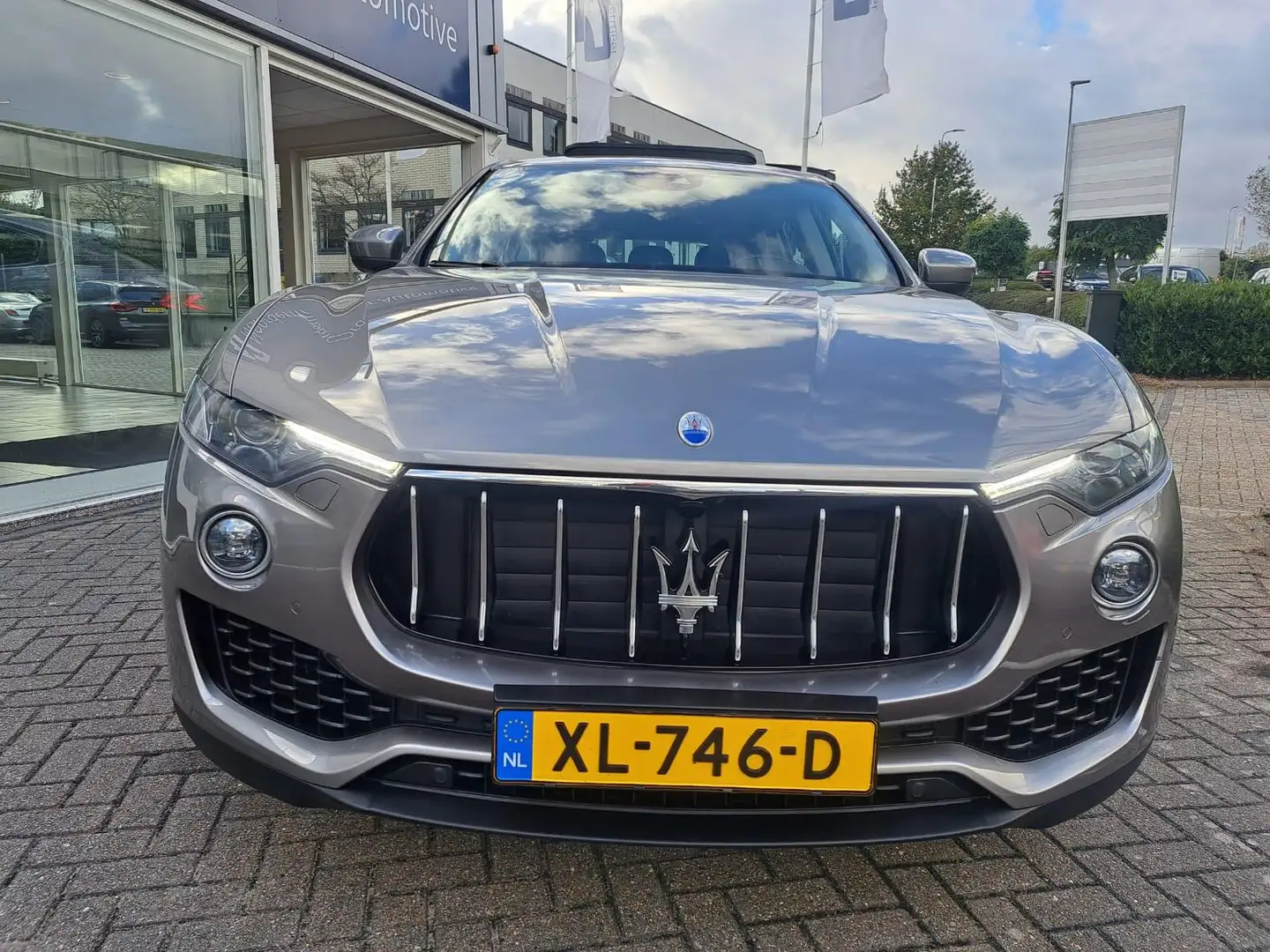 Maserati Levante 3.0 V6 S AWD GranLusso panoramadak / camera / leer Gris - 2