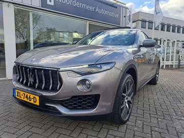 3.0 V6 S AWD GranLusso panoramadak / camera / leer