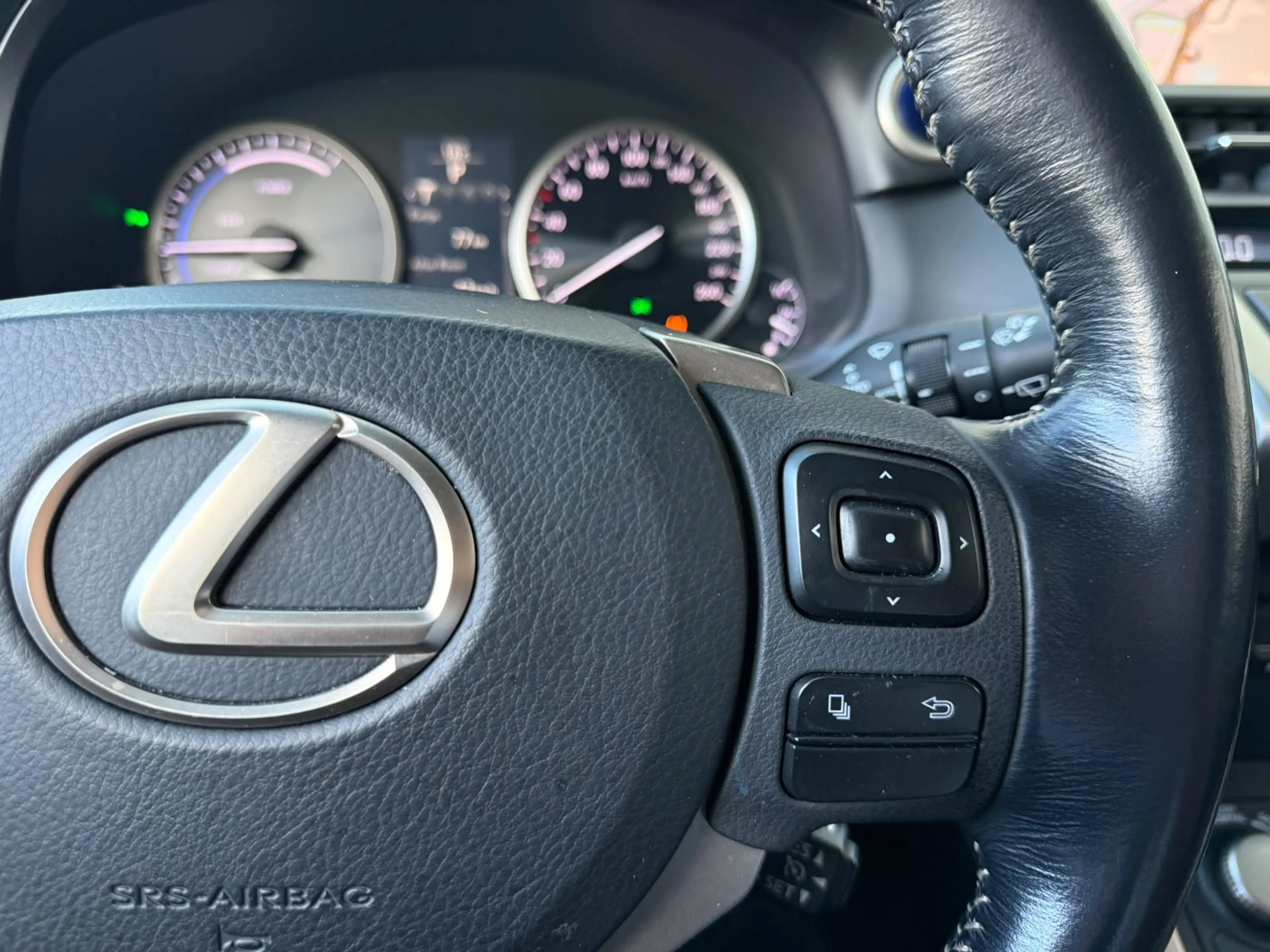 Lexus NX 300h Luxury Line | Dealeronderhouden | Elektrische stoe — photo 11