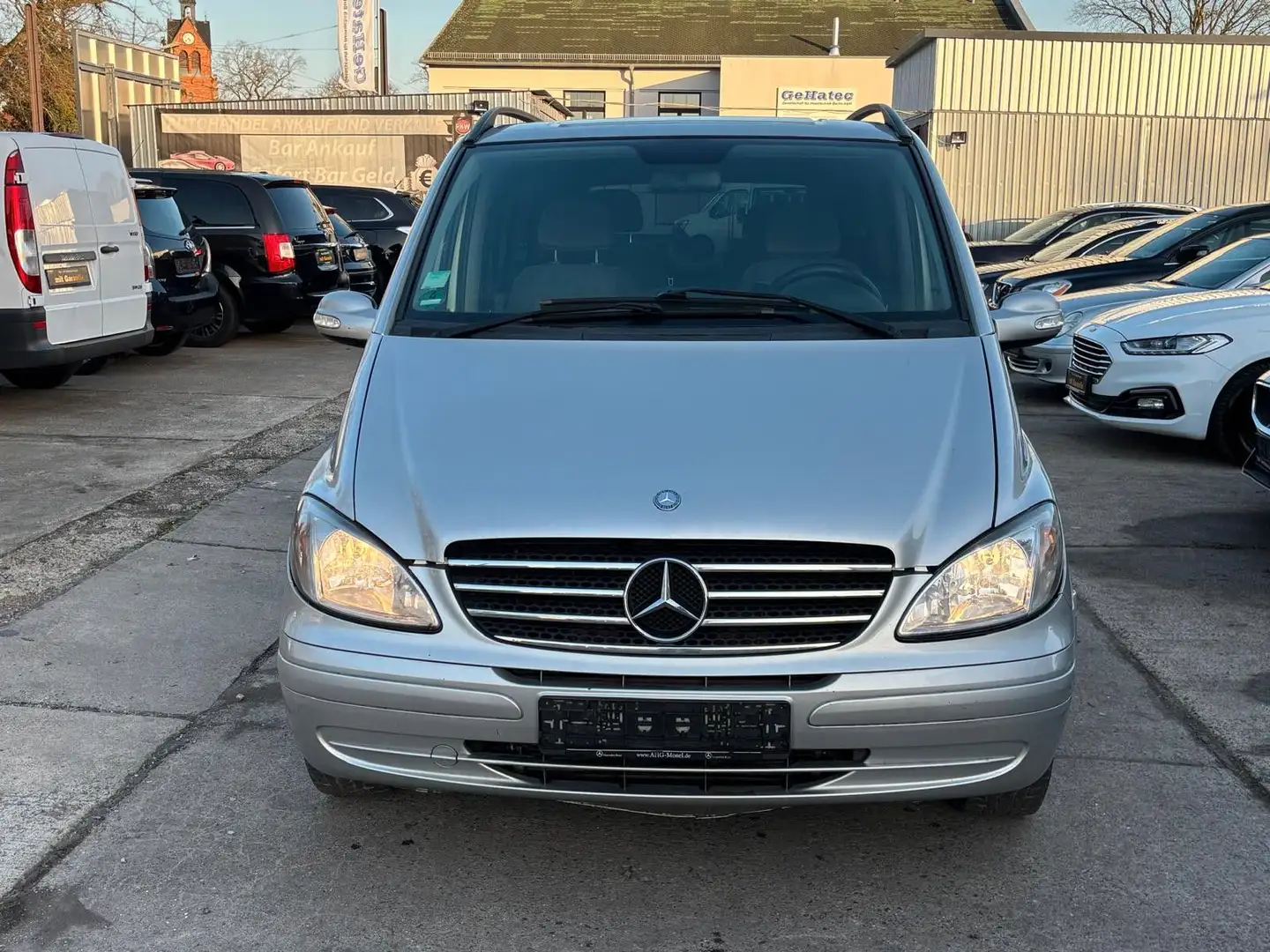Mercedes-Benz Viano 2.2 CDI TREND Klima Automatik AHK SHZ Silber - 2