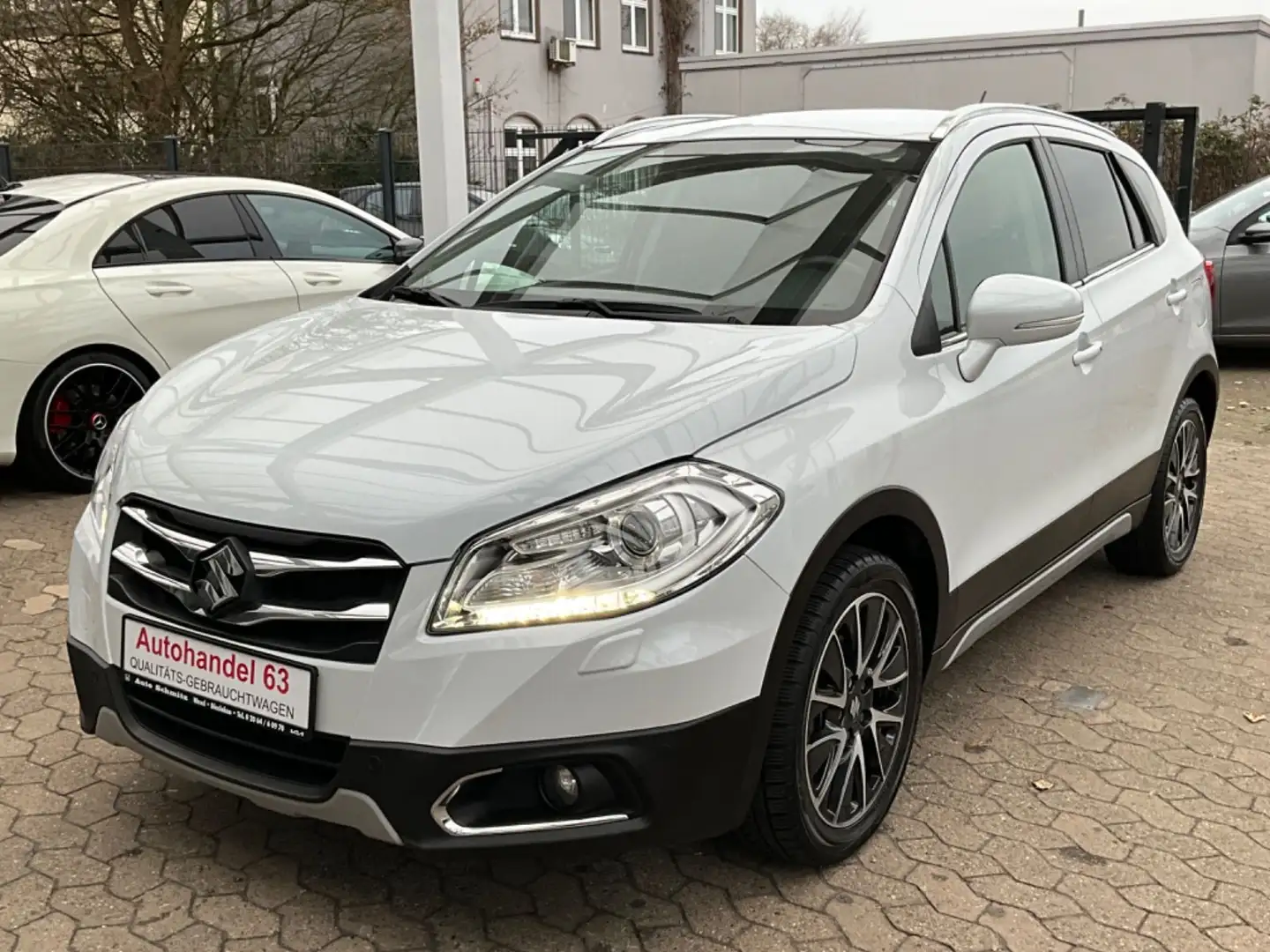 Suzuki SX4 S-Cross Limited+ 4x4*28TKM*LED*Ky-Go*KlimaT* Weiß - 2